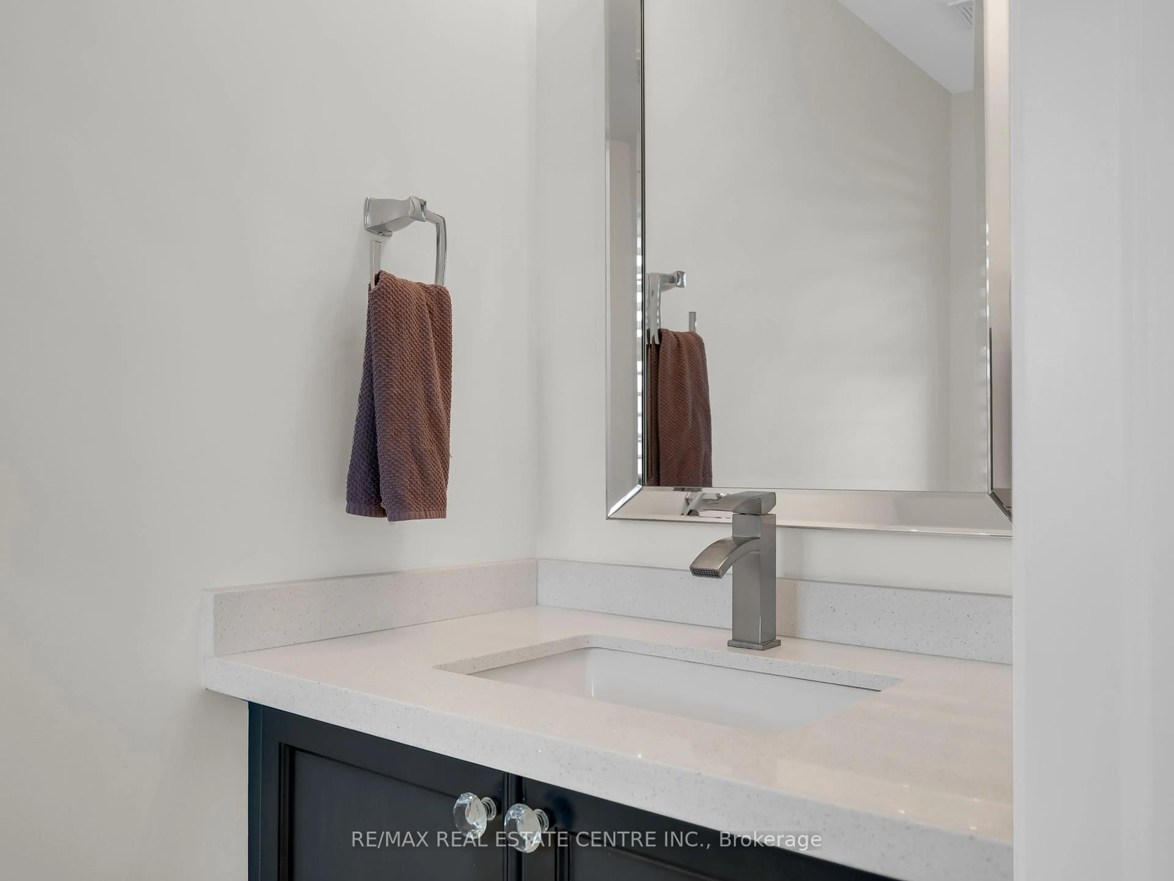 Contemporary bathroom, ceramic/tile floor for 99 Penny Lane, Hamilton Ontario L8J 0E3