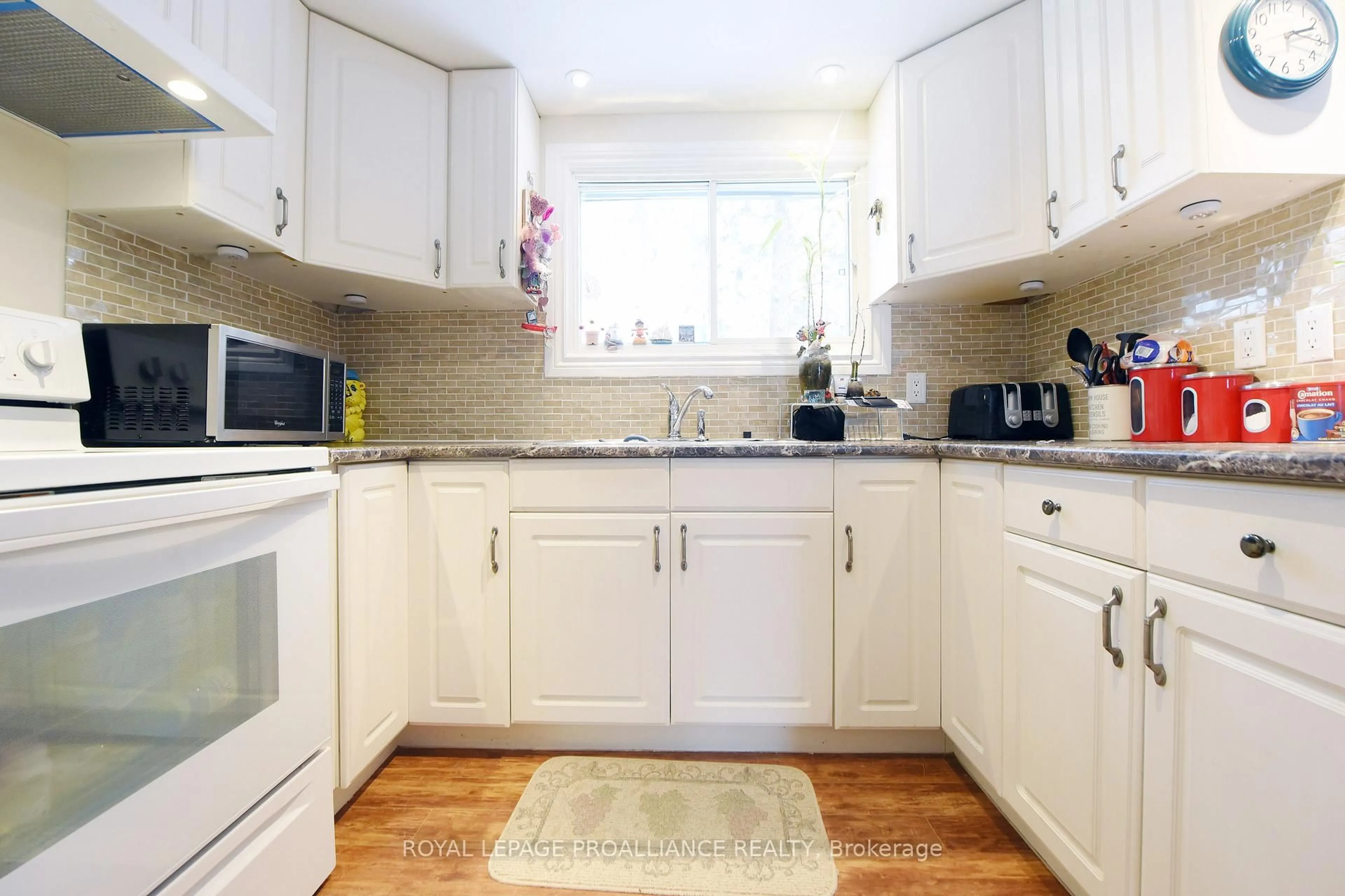 Standard kitchen, unknown for 43 Airport Rd, Addington Highlands Ontario K0H 2G0