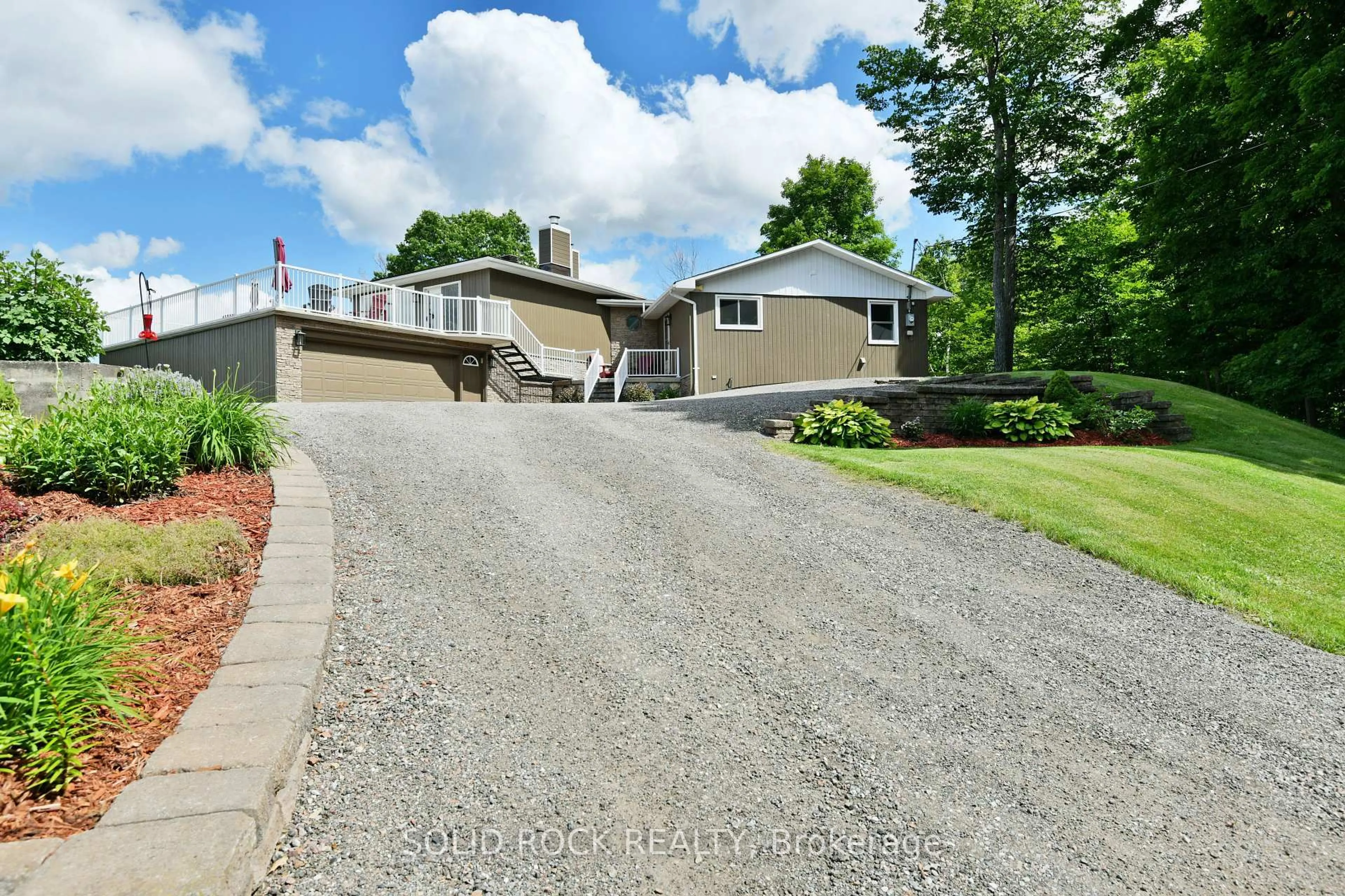 A pic from outside/outdoor area/front of a property/back of a property/a pic from drone, street for 834 STORYLAND Rd, Renfrew Ontario K7V 3Z8