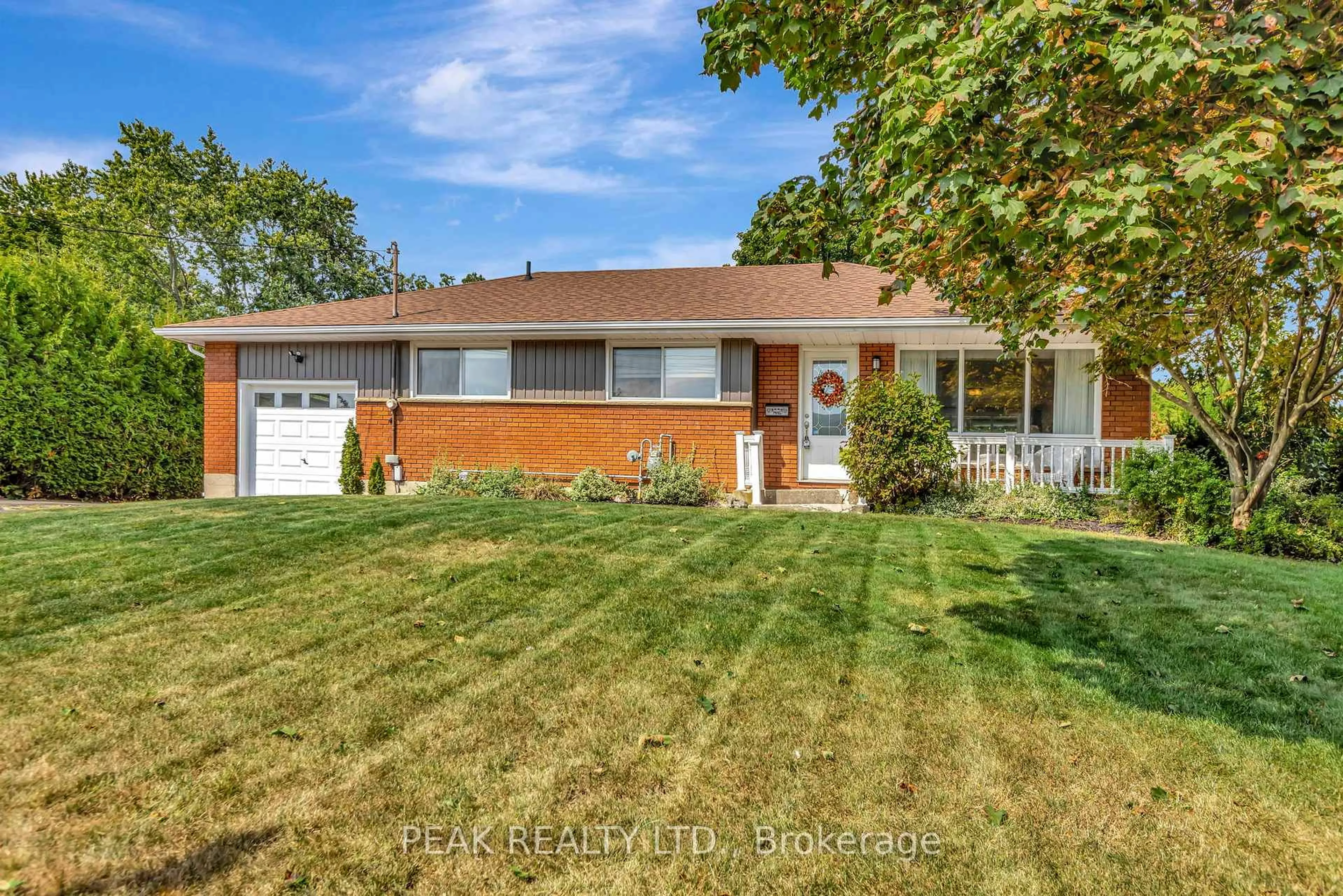 Home with brick exterior material, street for 54 Golf Links Rd, Brant Ontario N3L 1R3
