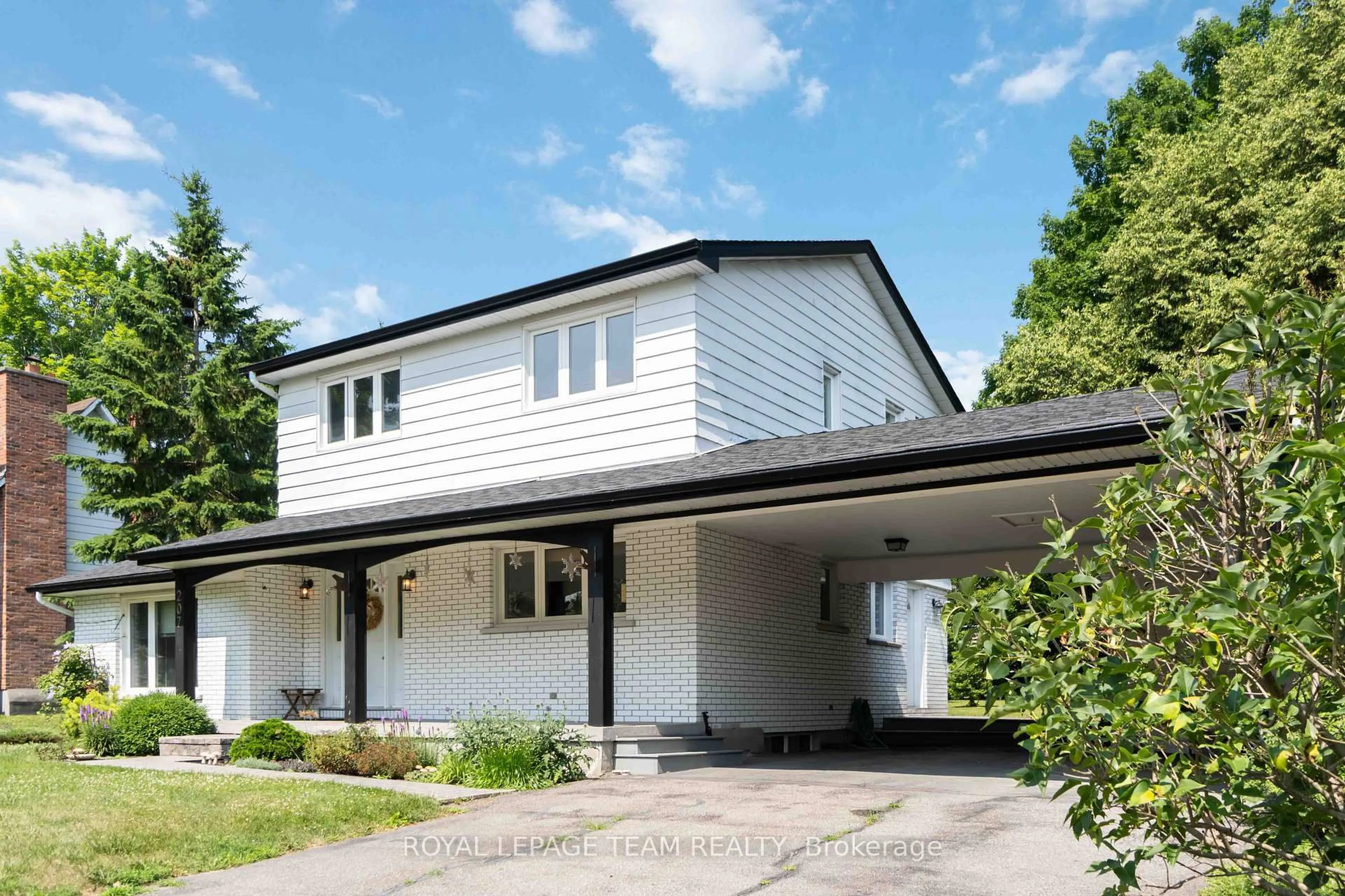 Unknown for 207 Curry St, North Grenville Ontario K0G 1J0