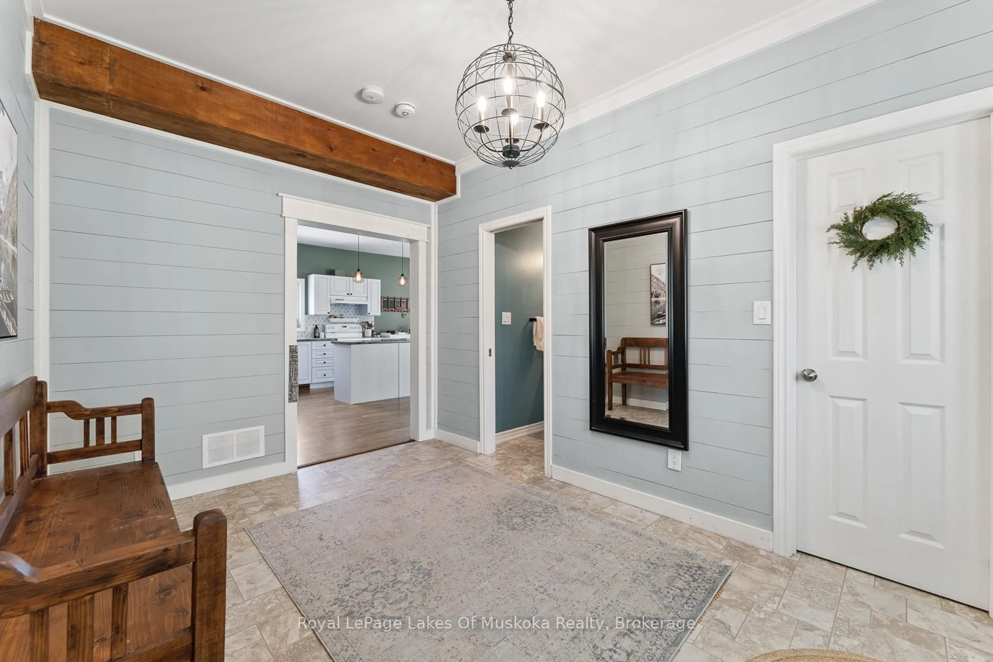 Indoor entryway for 24 Star Lake Rd, Perry Ontario P0A 1J0