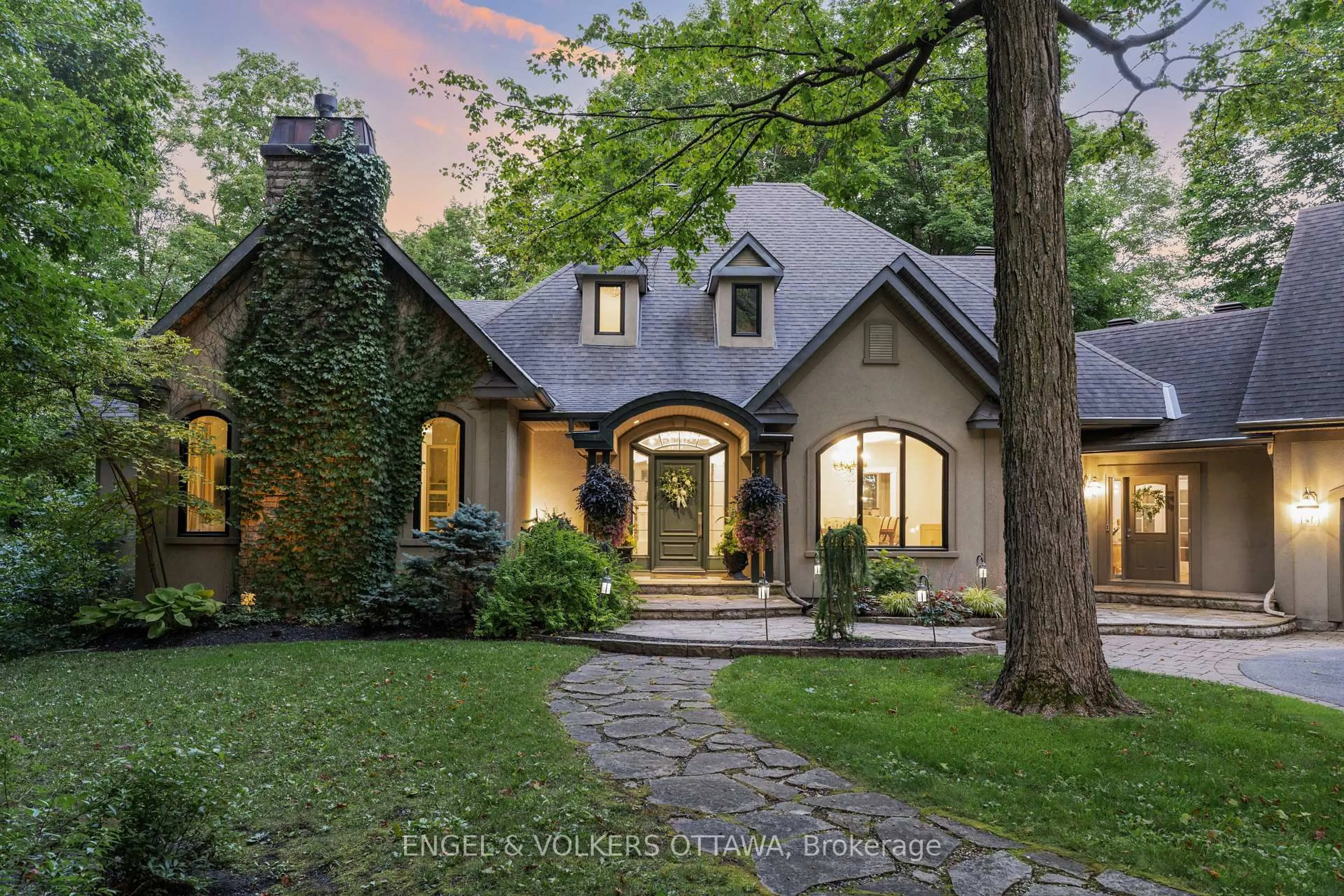 Home with brick exterior material, street for 1412 HOUSTON Cres, Ottawa Ontario K2W 1B6