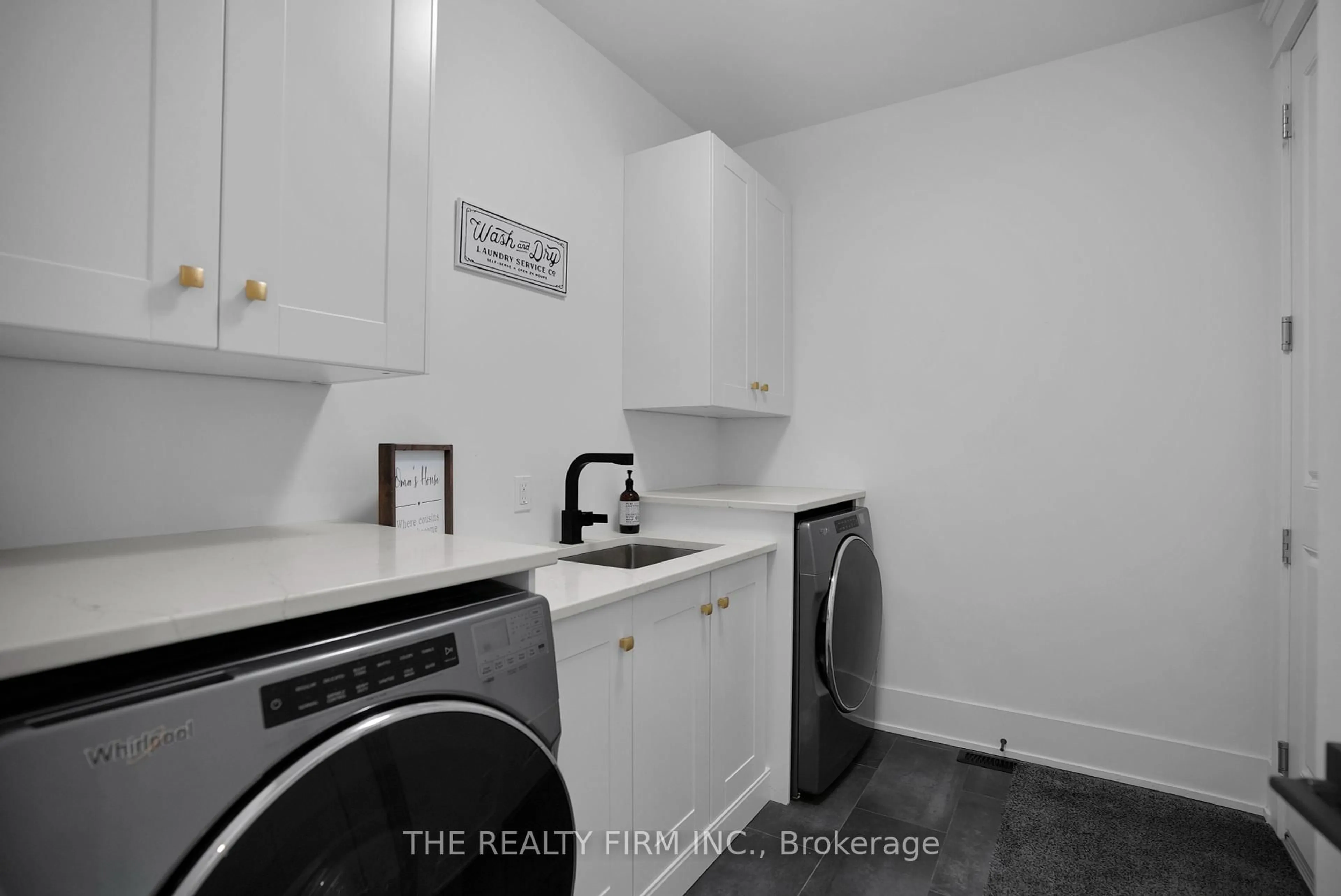 Laundry room for 2146 Linkway Blvd, London South Ontario N6K 0K8