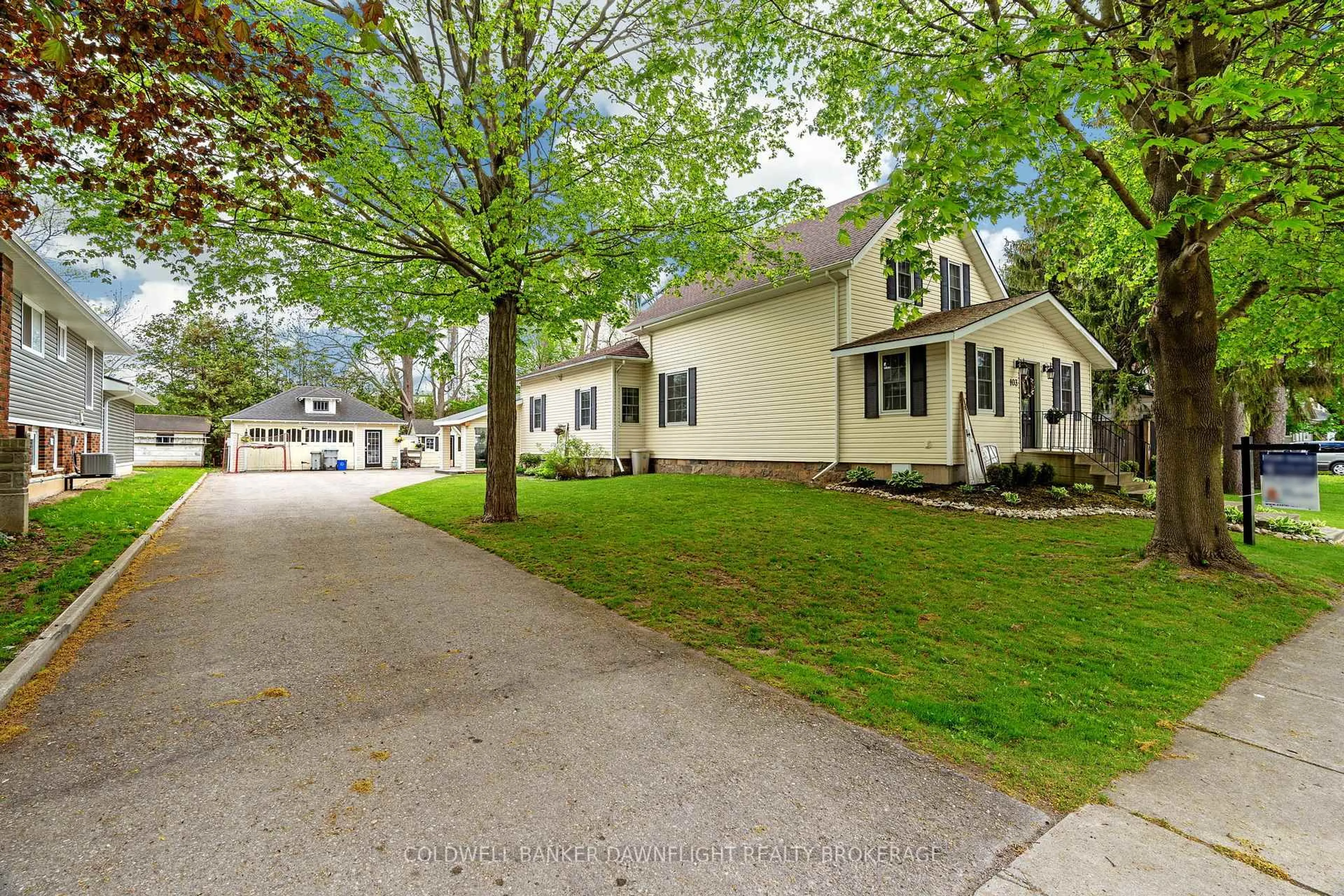 Unknown for 103 Richmond St, Bluewater Ontario N0M 1X0