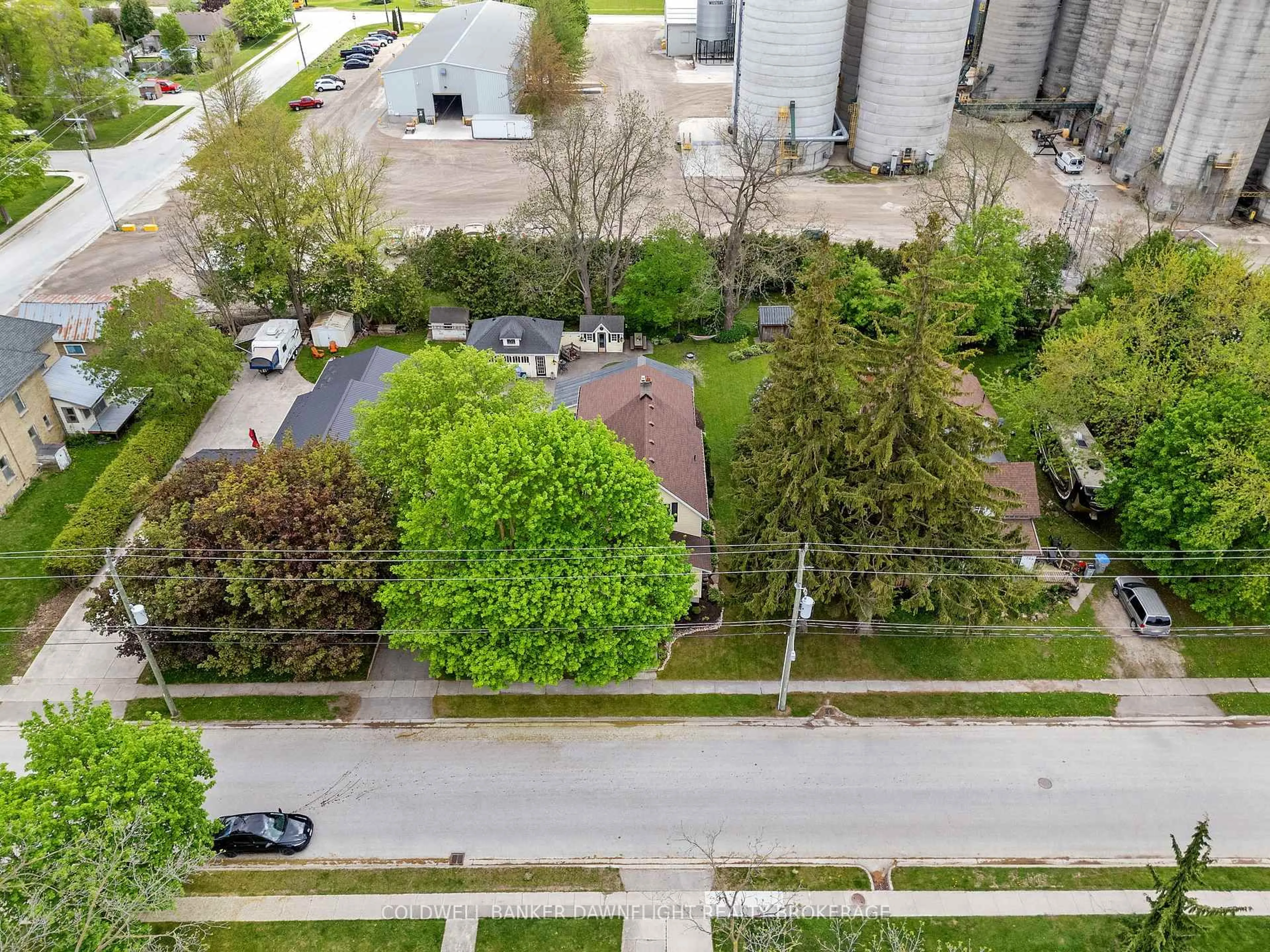 A pic from outside/outdoor area/front of a property/back of a property/a pic from drone, city buildings view from balcony for 103 Richmond St, Bluewater Ontario N0M 1X0