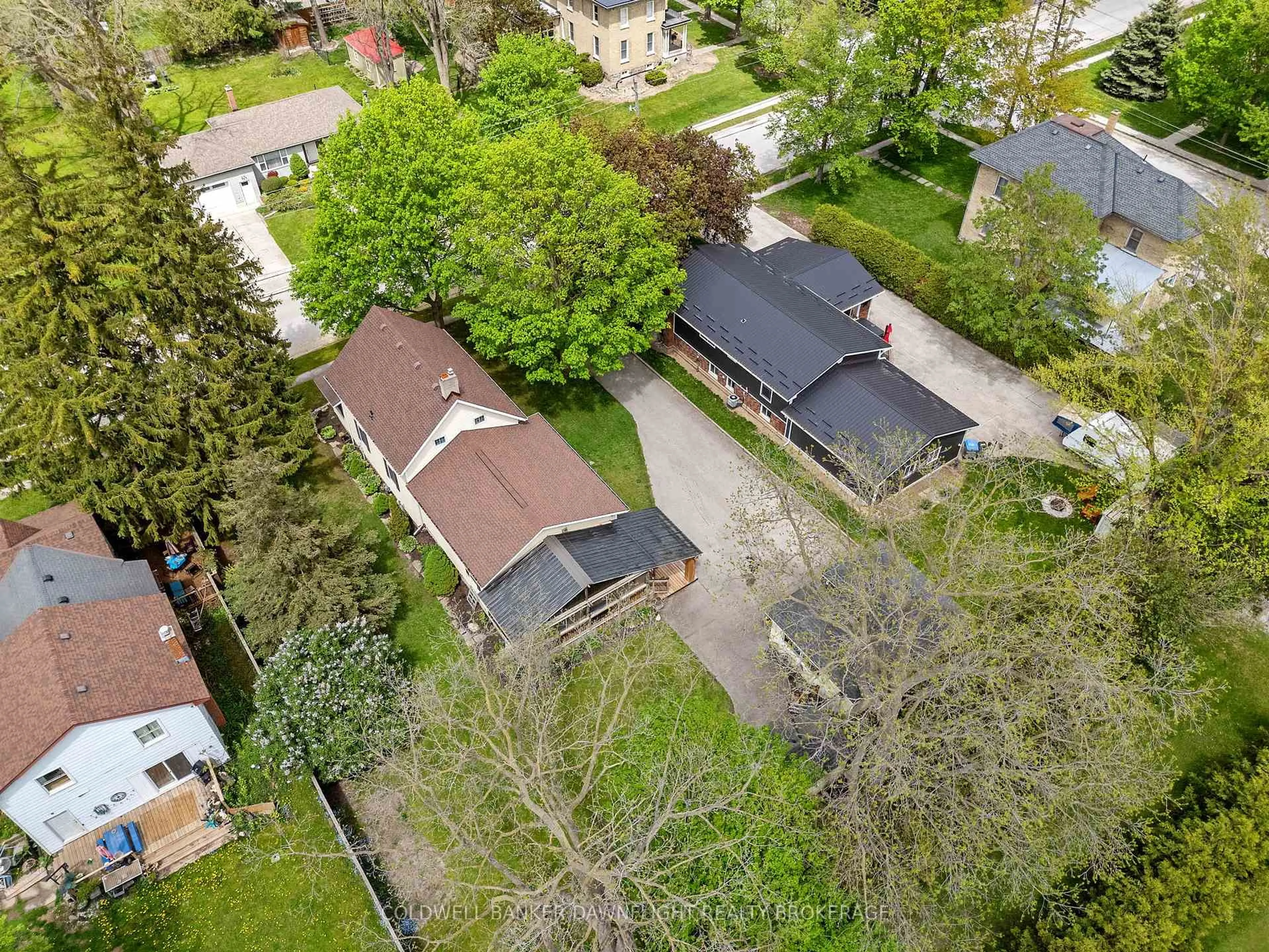 A pic from outside/outdoor area/front of a property/back of a property/a pic from drone, street for 103 Richmond St, Bluewater Ontario N0M 1X0