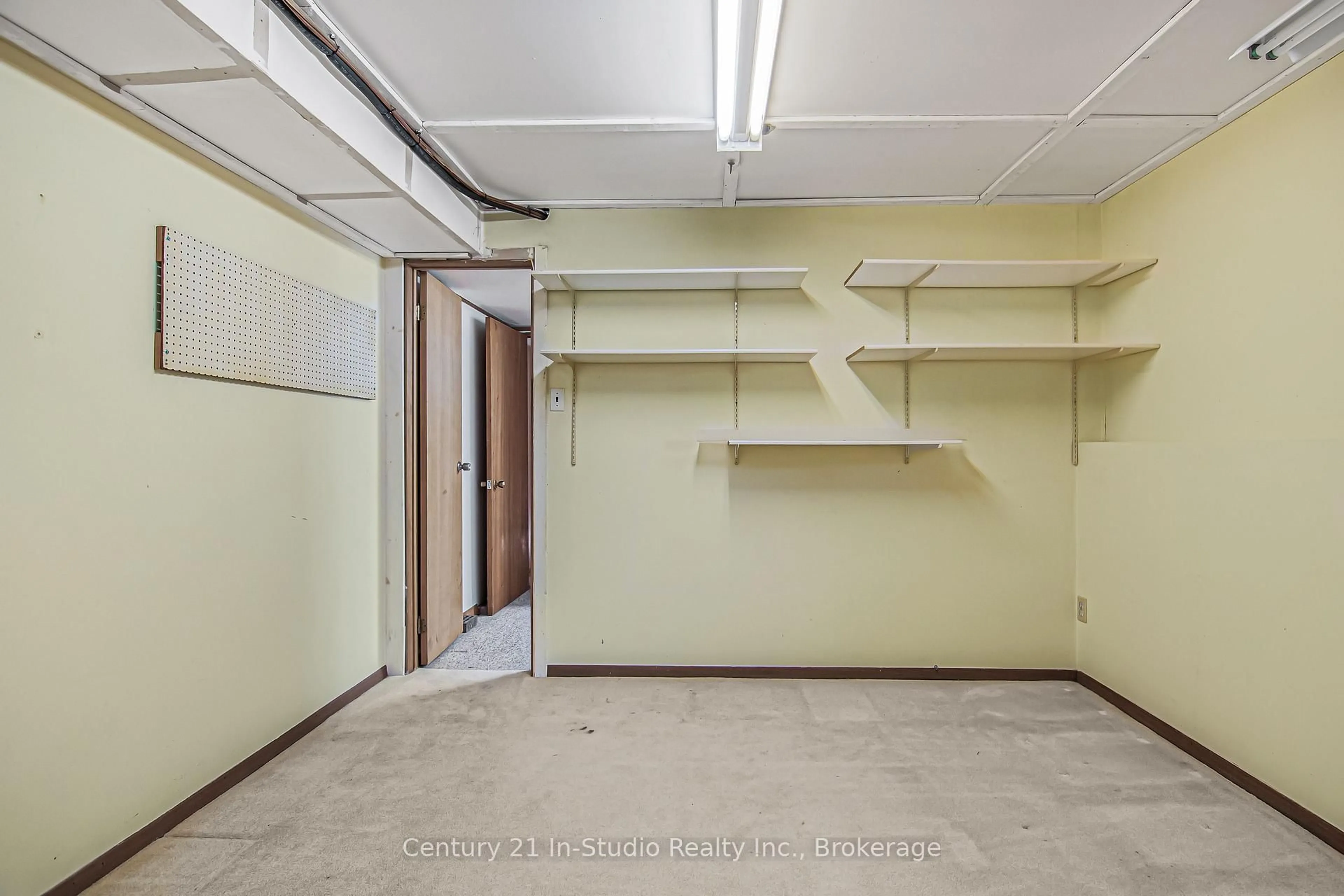 Storage room or clothes room or walk-in closet for 3 Gladstone St, Huron-Kinloss Ontario N0G 2R0