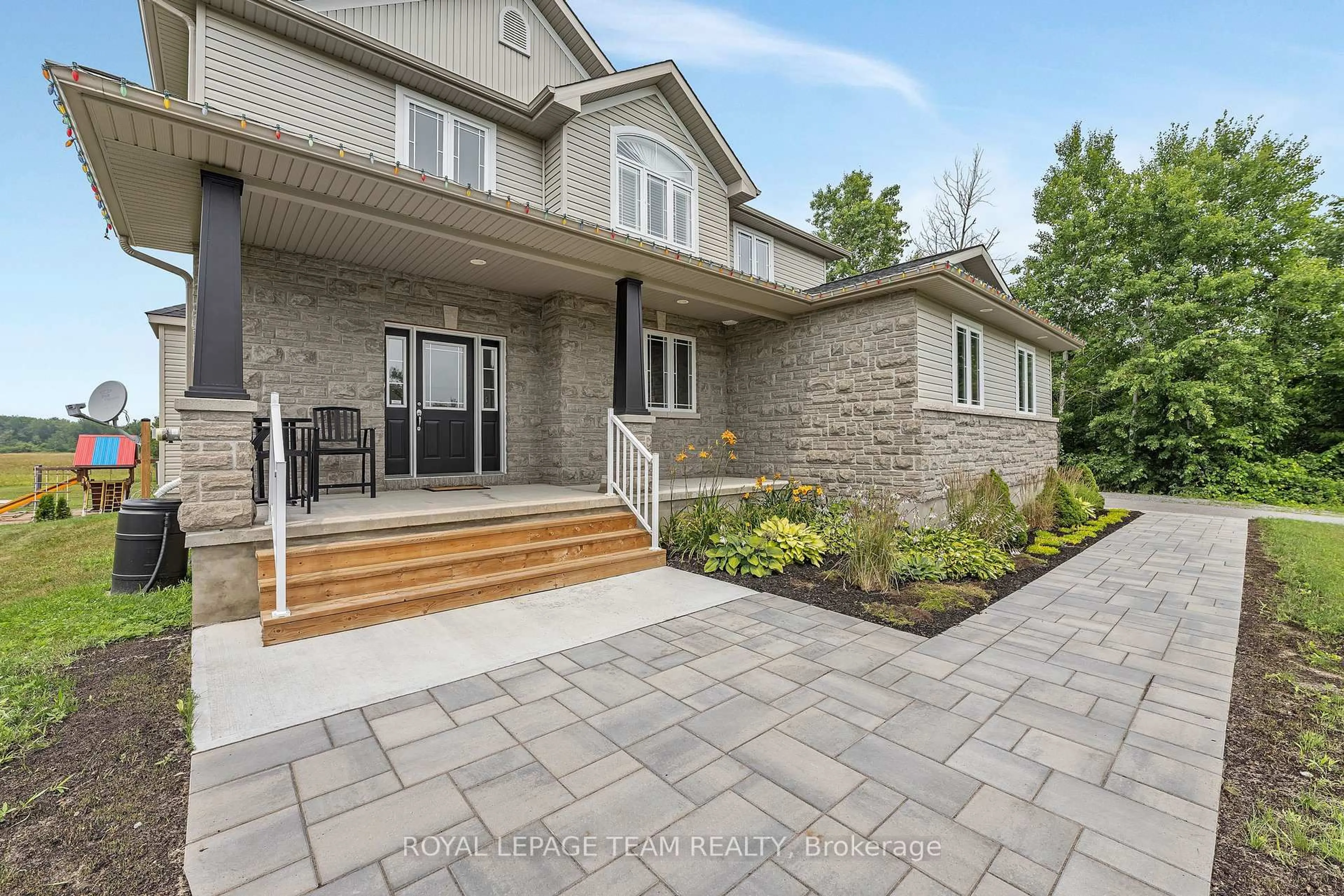 Home with brick exterior material, street for 17 Kolo Dr, Ashton Ontario K0A 1B0