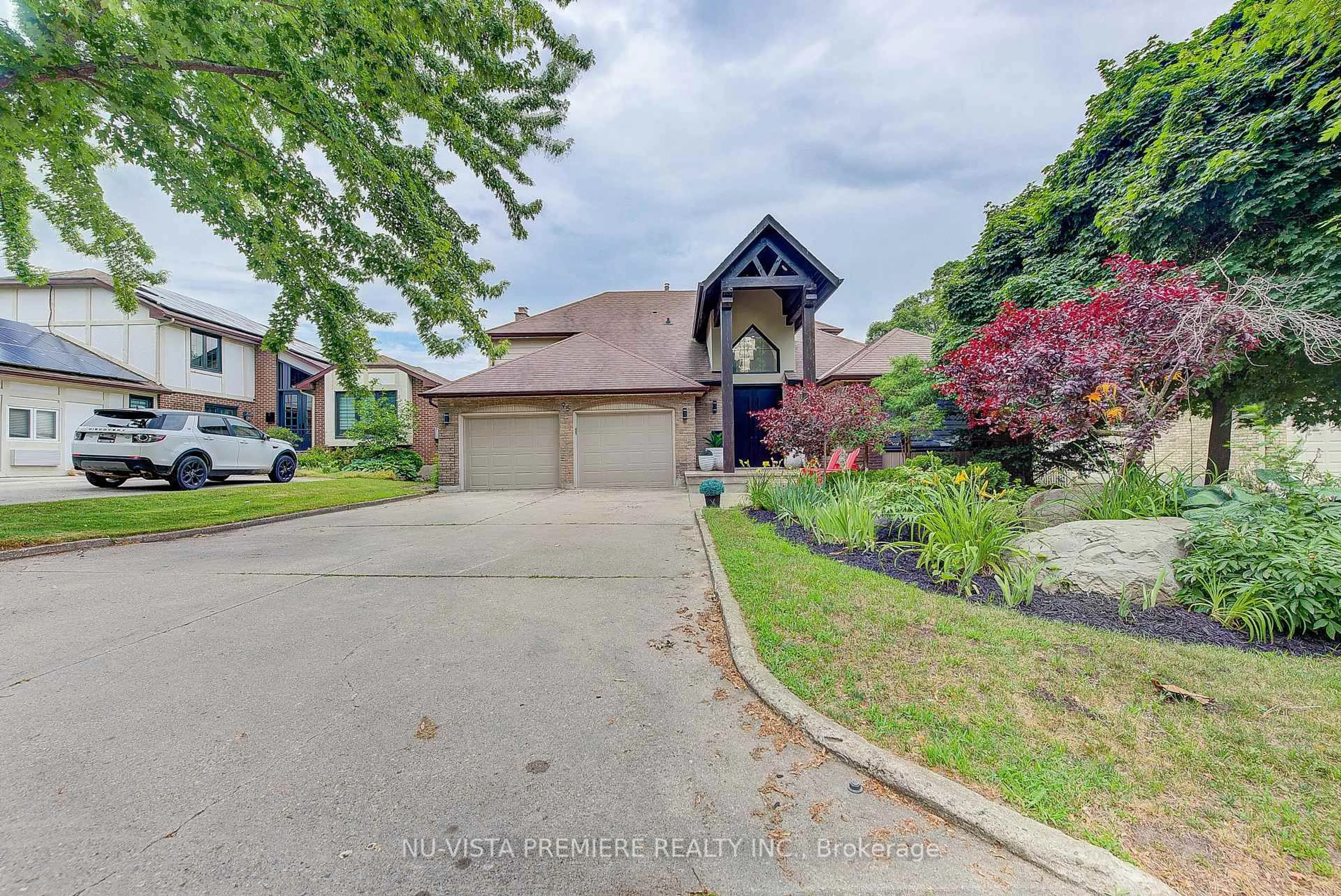 Unknown for 95 Chalet Cres, London South Ontario N6K 3C5