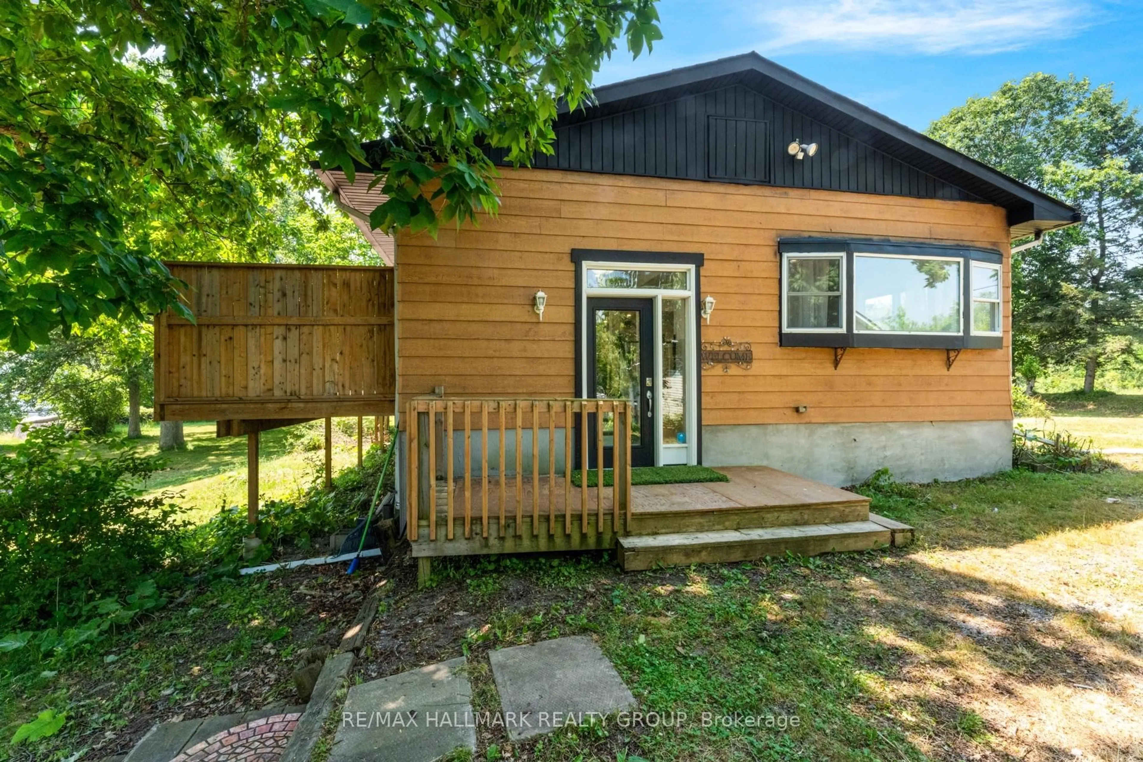 Unknown for 225 Johnson Bay Lane, Gananoque Ontario K7G 2V6