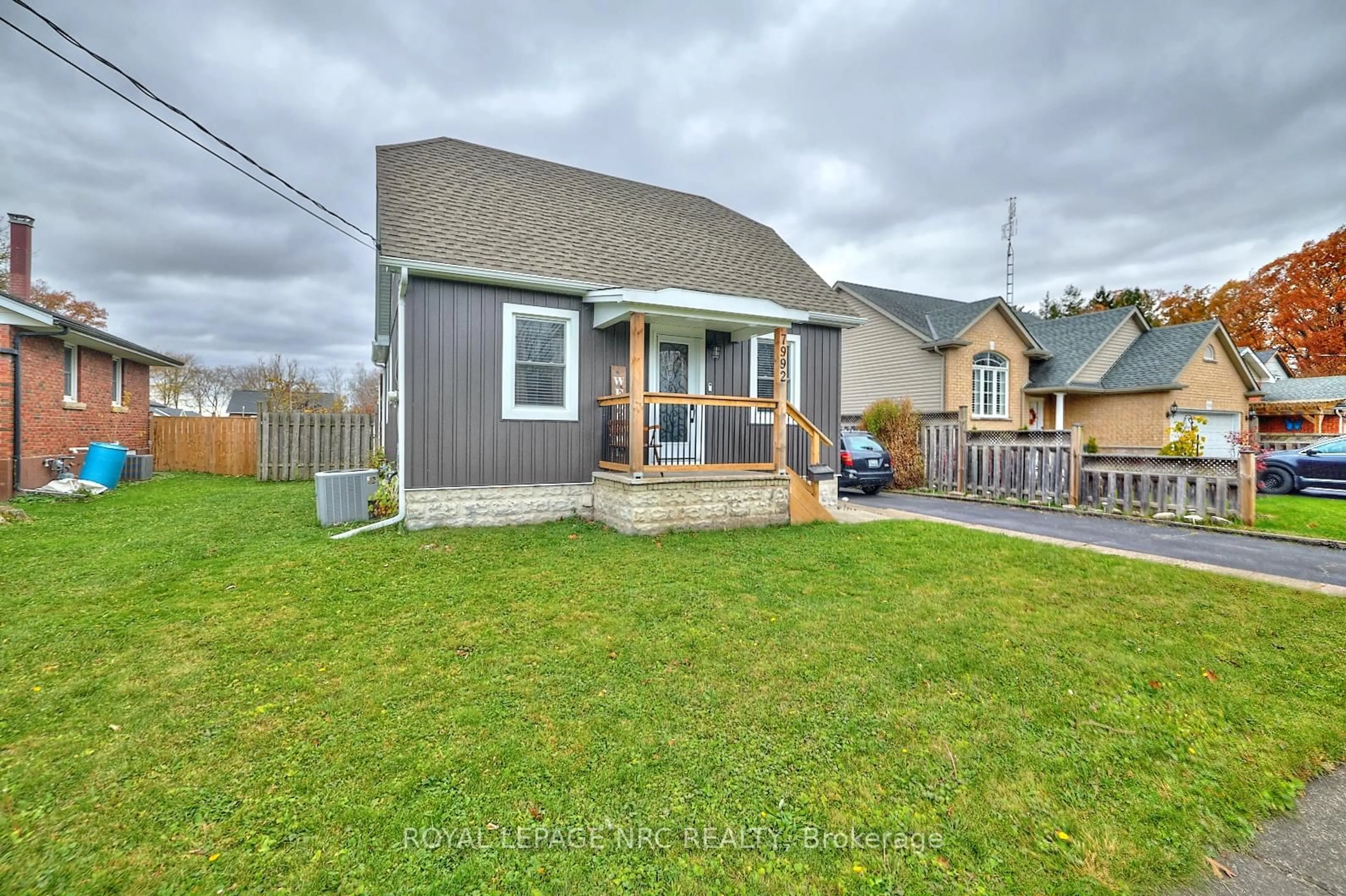 Unknown for 7992 PETER St, Niagara Falls Ontario L2G 6S9