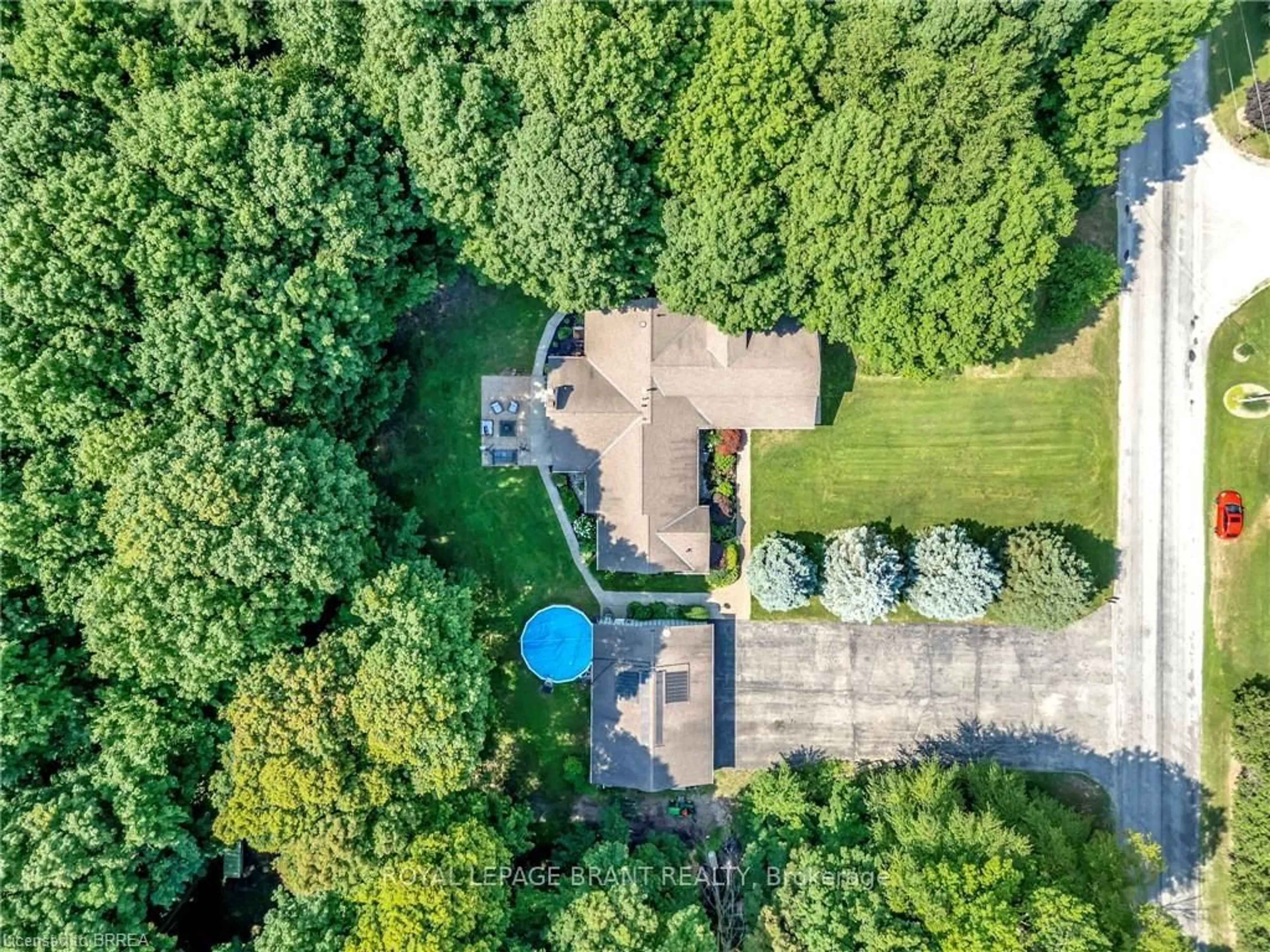 A pic from outside/outdoor area/front of a property/back of a property/a pic from drone, unknown for 2257 Swimming Pool Rd, Norwich Ontario N0E 1H0