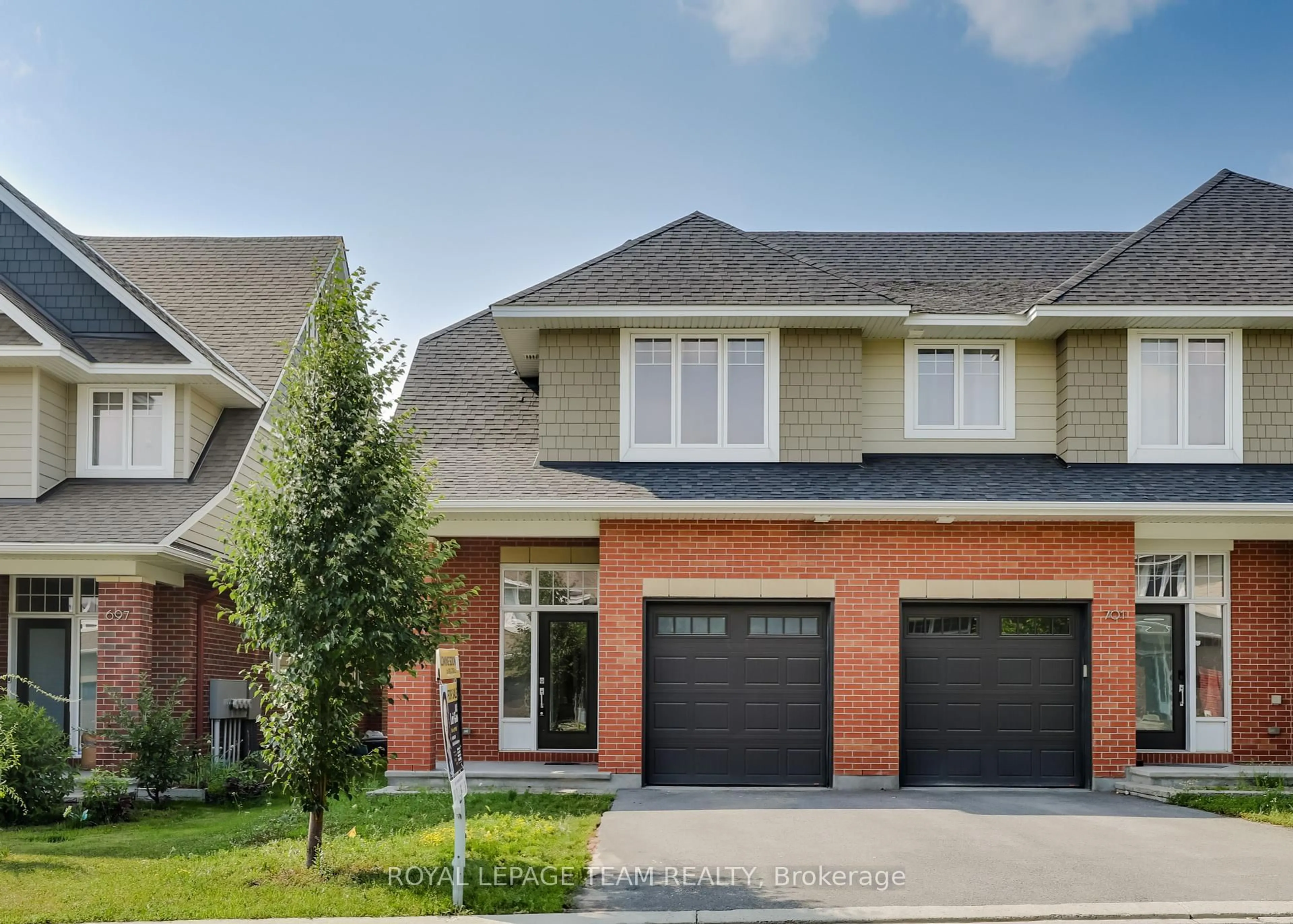 Home with brick exterior material, street for 699 Gabriola Way, Ottawa Ontario K2T 1C5