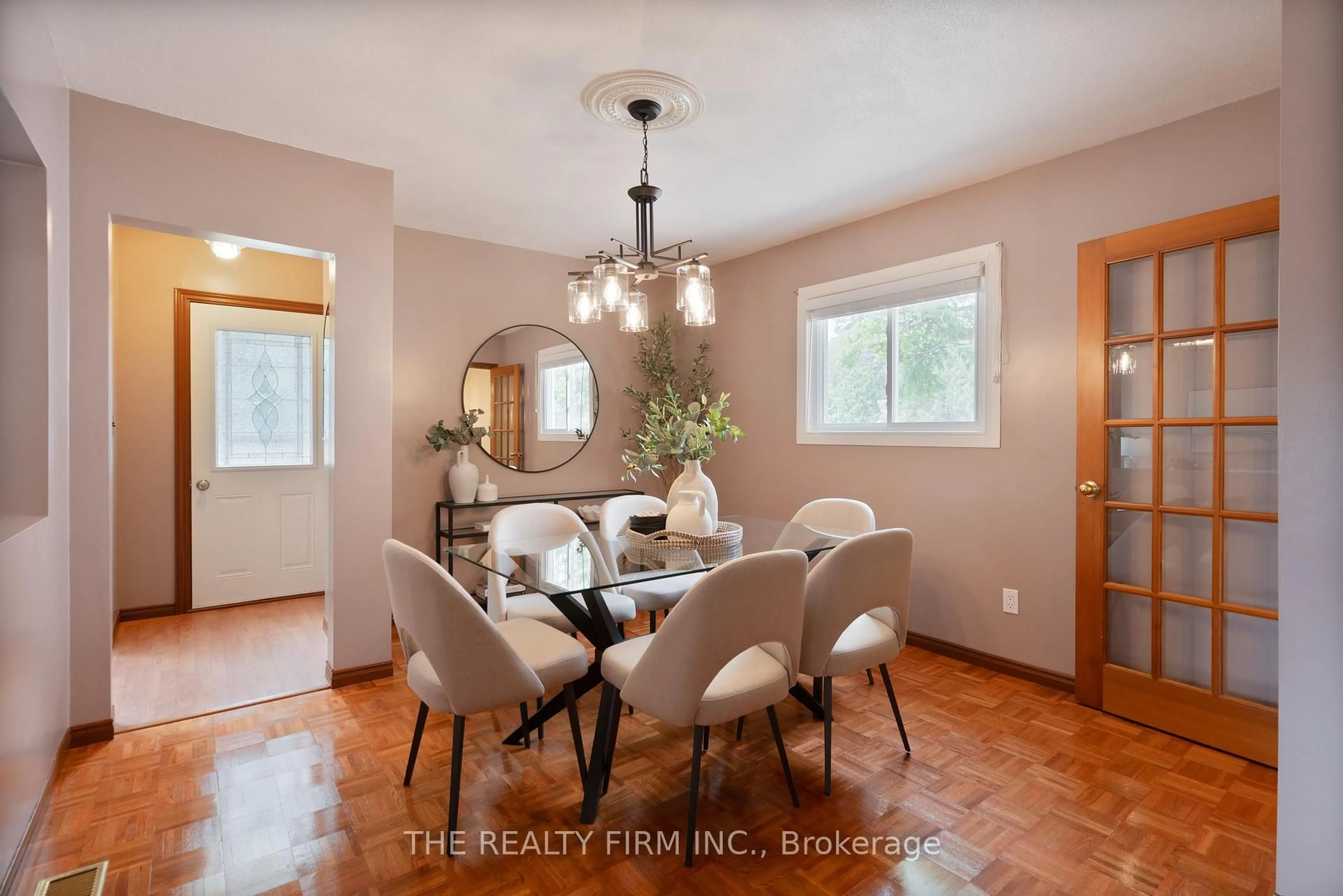 Dining room, ceramic/tile floor for 22326 Adelaide Rd, Strathroy-Caradoc Ontario N0L 1W0