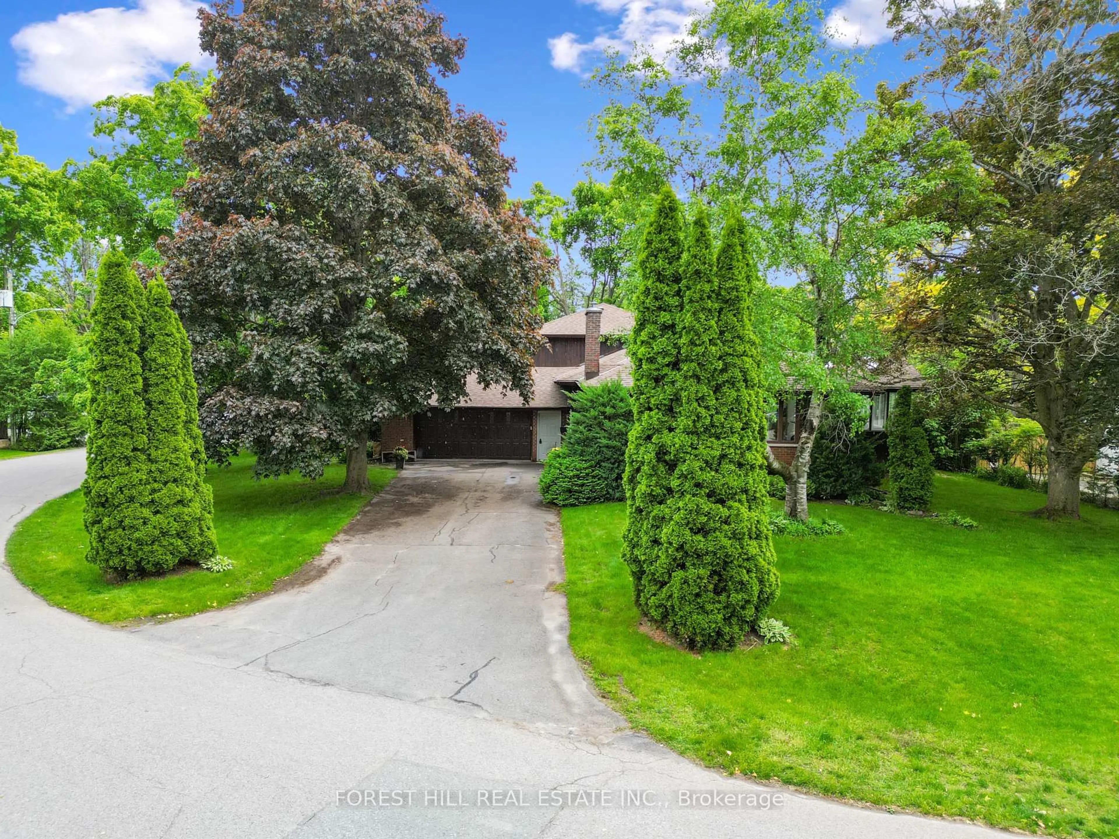 A pic from outside/outdoor area/front of a property/back of a property/a pic from drone, street for 285 Cottonwood Dr, Peterborough West Ontario K9J 6N5