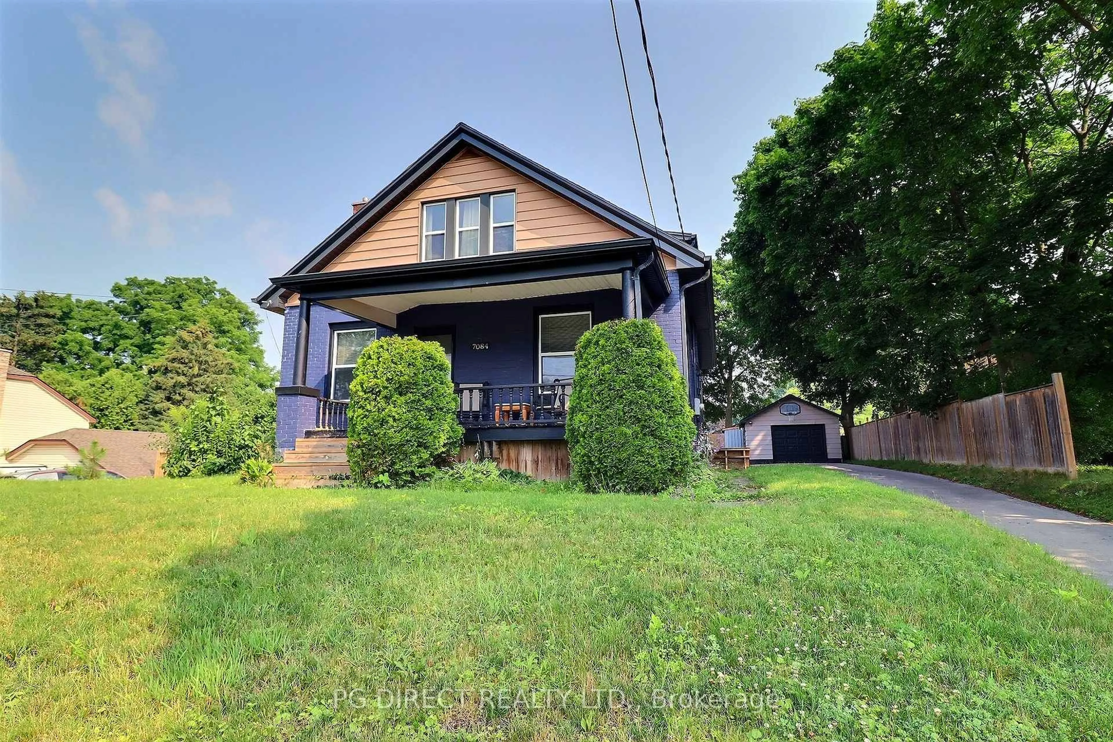 A pic from outside/outdoor area/front of a property/back of a property/a pic from drone, street for 7084 Longwoods Rd, London South Ontario N6R 1P9