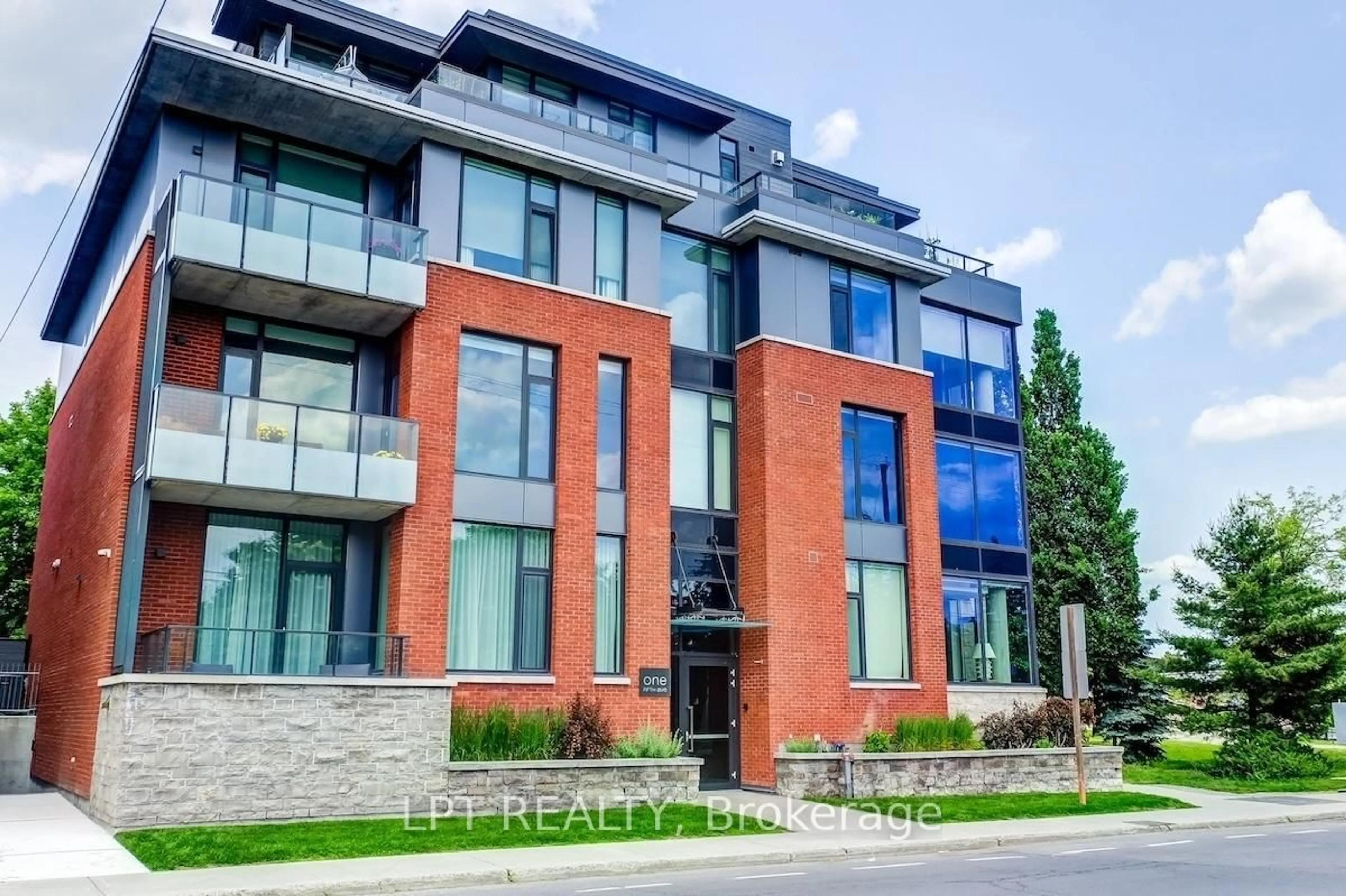 Home with brick exterior material, building for 1 Fifth Ave #205, Ottawa Ontario K1S 5W3