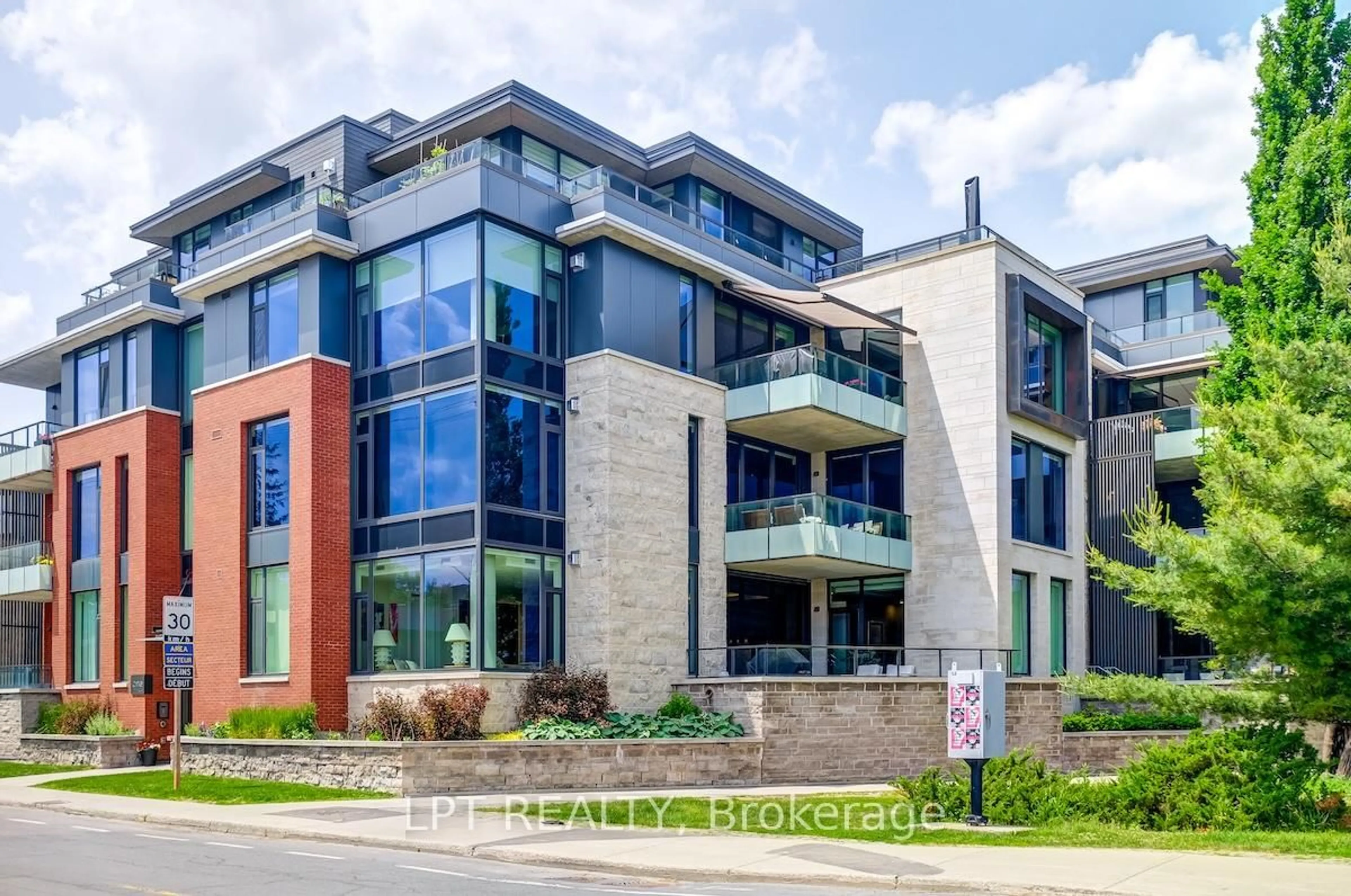 Home with brick exterior material, building for 1 Fifth Ave #205, Ottawa Ontario K1S 5W3