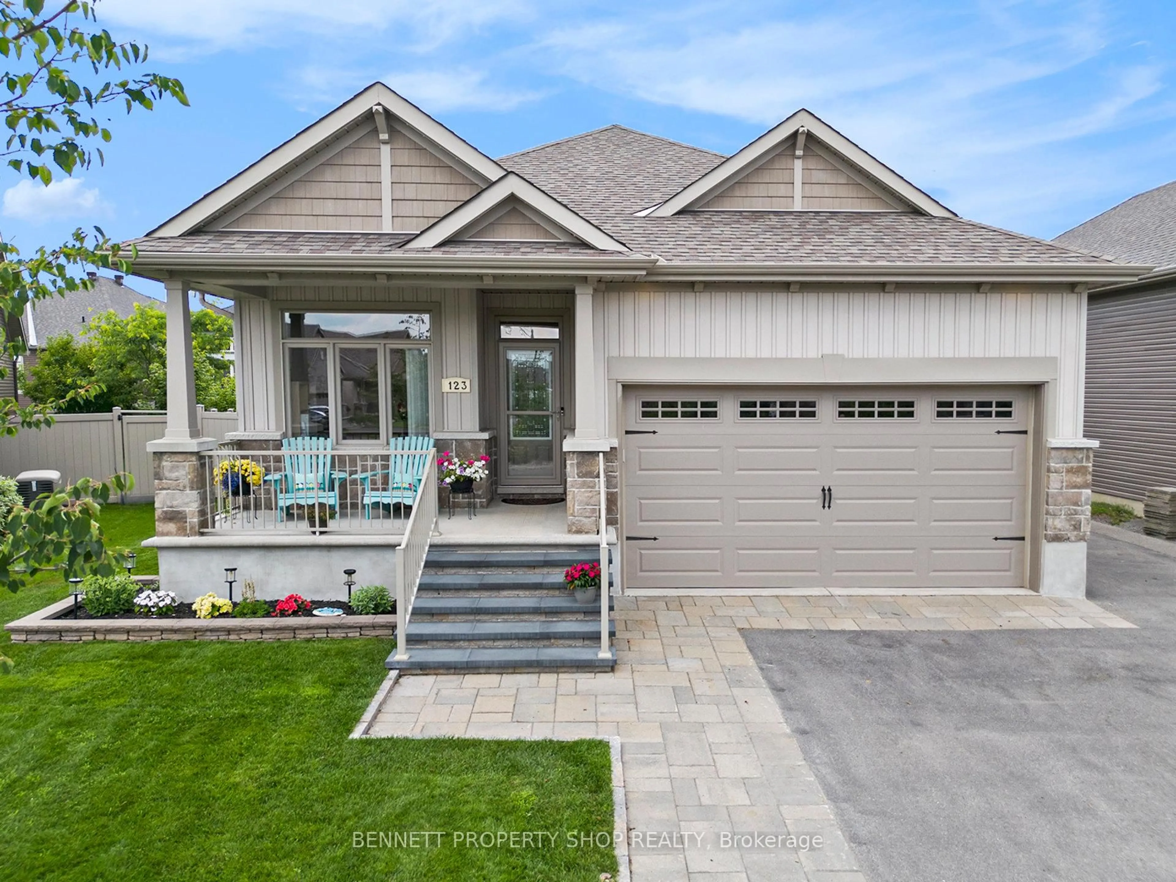 Home with vinyl exterior material, street for 123 Elfin Grve, Ottawa Ontario K2V 0B9
