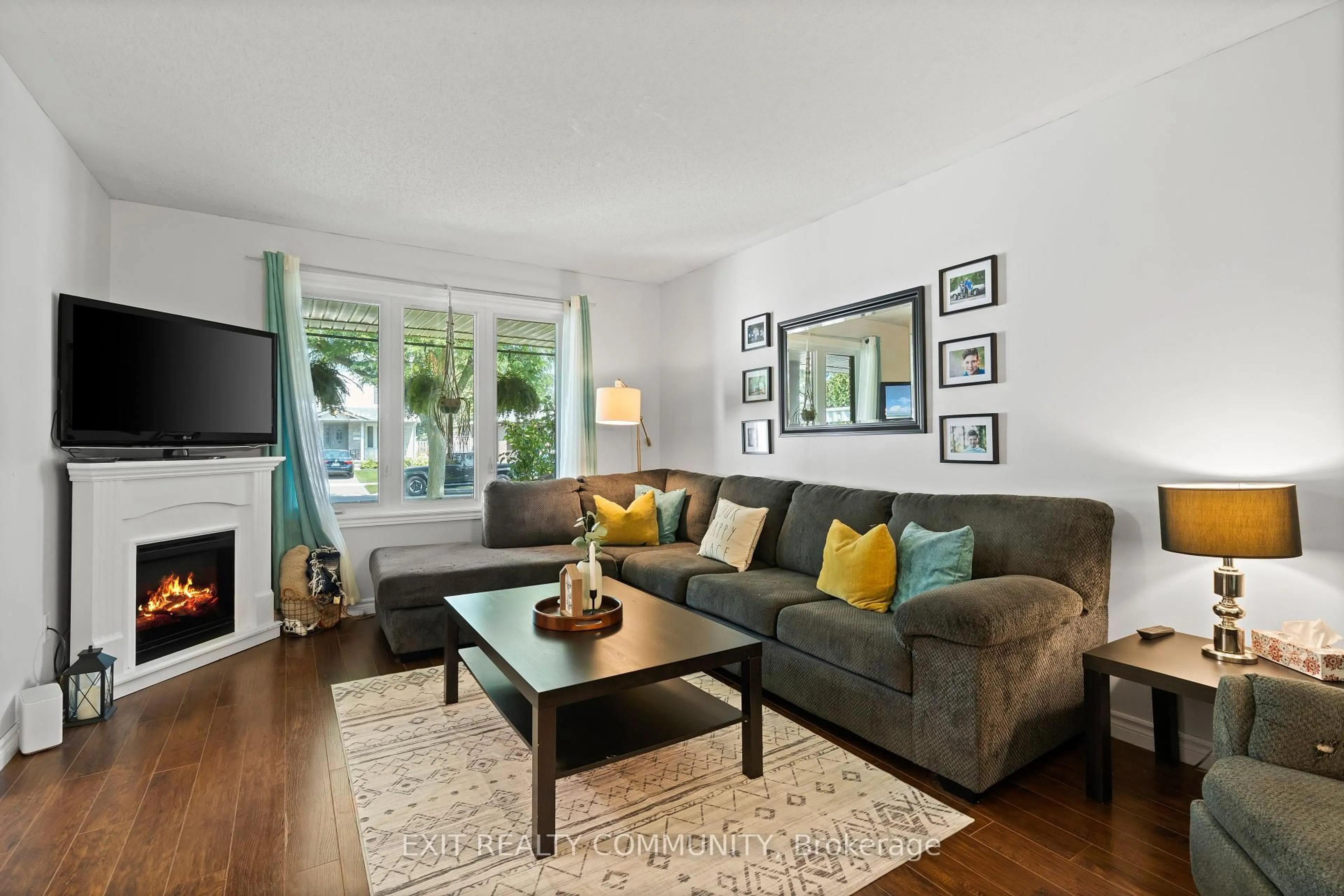 Living room with furniture, unknown for 115 Fairchild Cres, London South Ontario N6E 3E6
