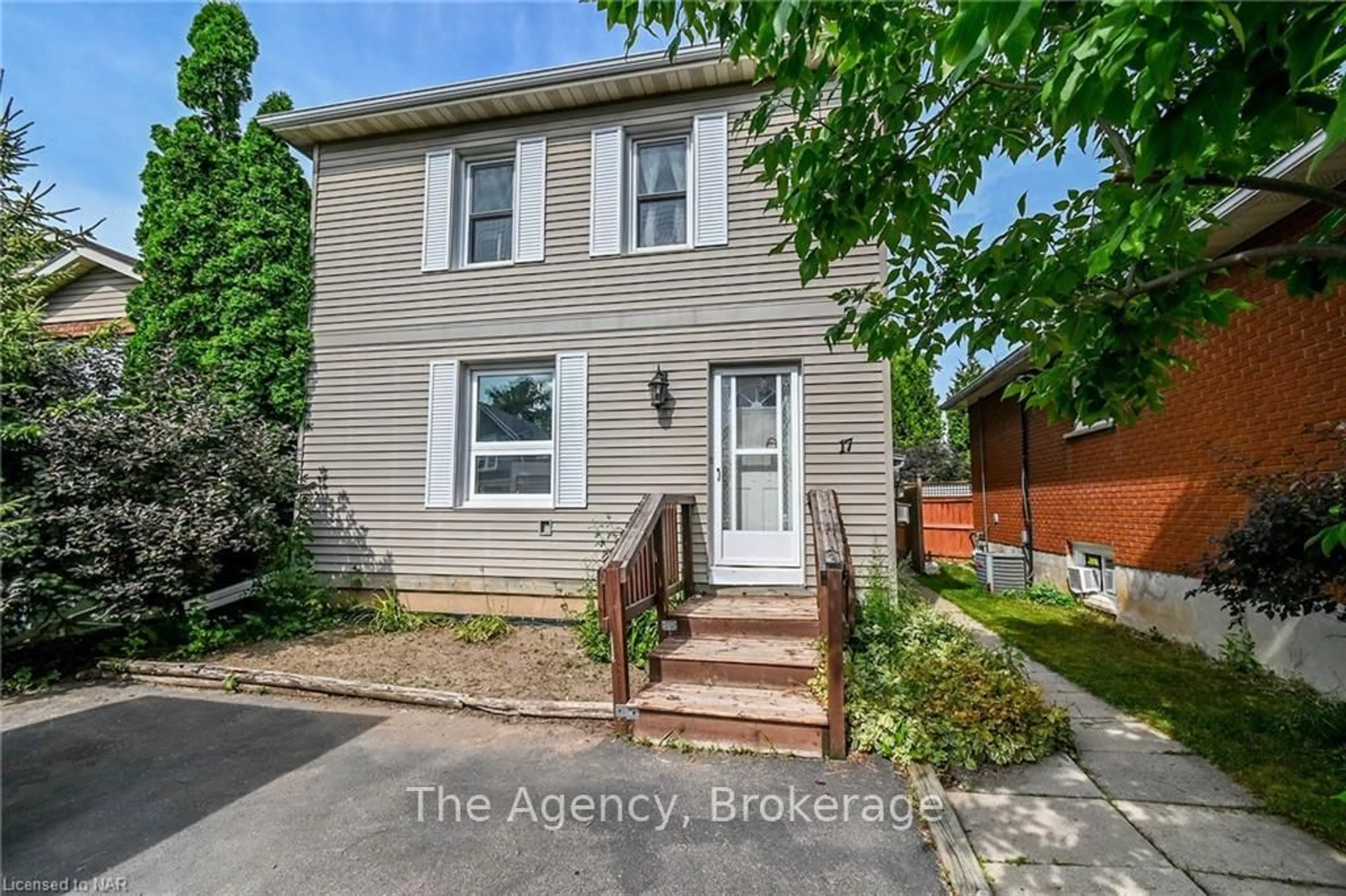 Unknown for 17 Wilton Ave, Welland Ontario L3C 1Z8