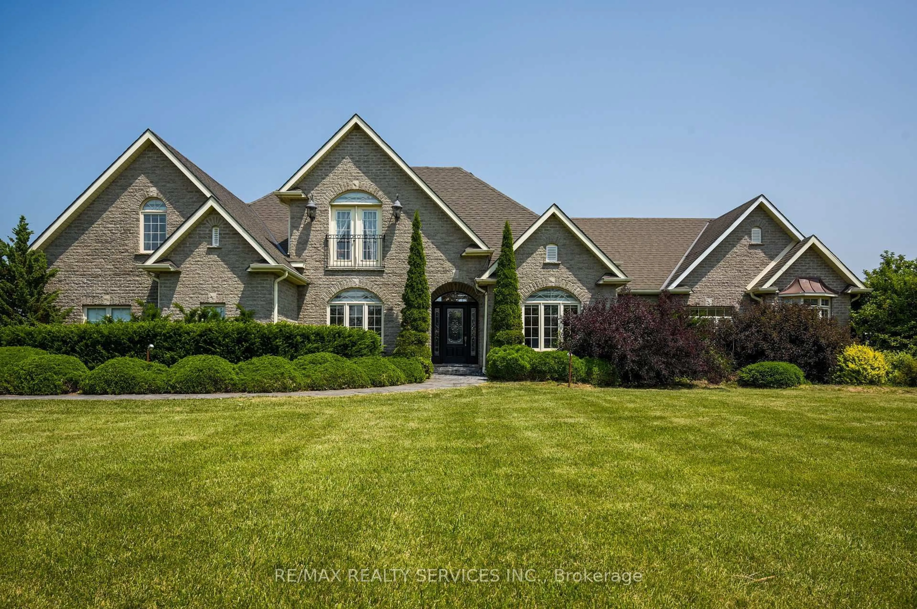 Home with brick exterior material, street for 214&218 Maple Ave, Brant Ontario N0E 1A0