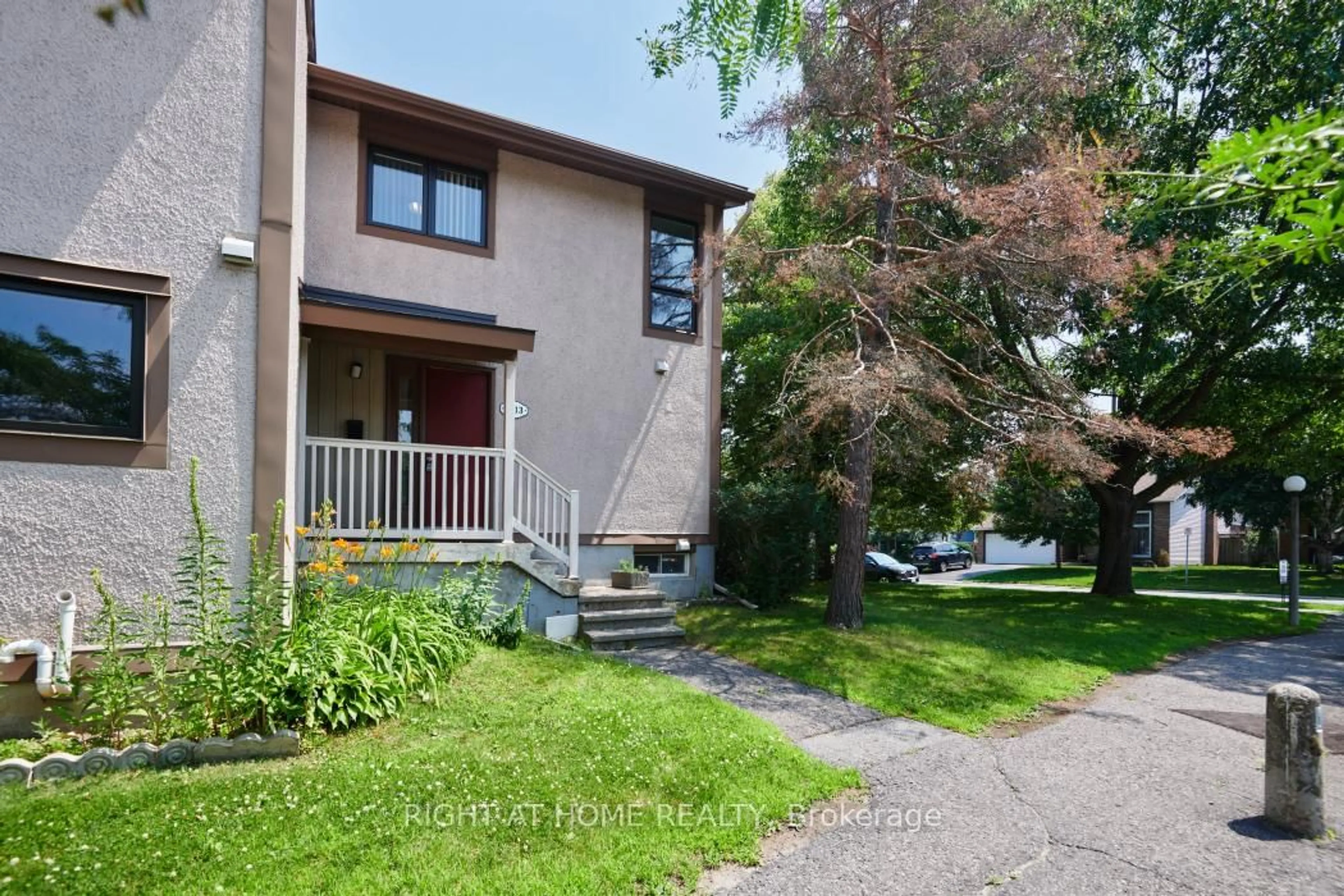 Unknown for 1913 Stonehenge Cres #92, Ottawa Ontario K1B 4N7