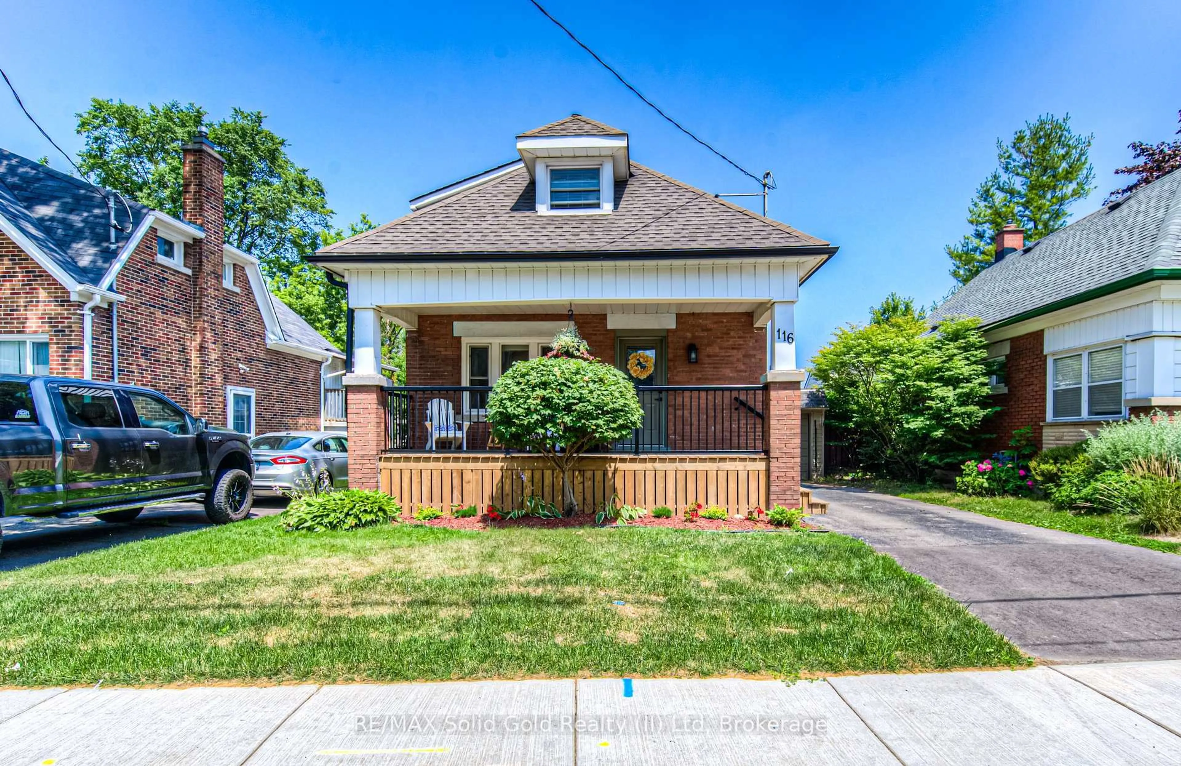 Home with brick exterior material, street for 116 Waterloo St, Waterloo Ontario N2J 1X9