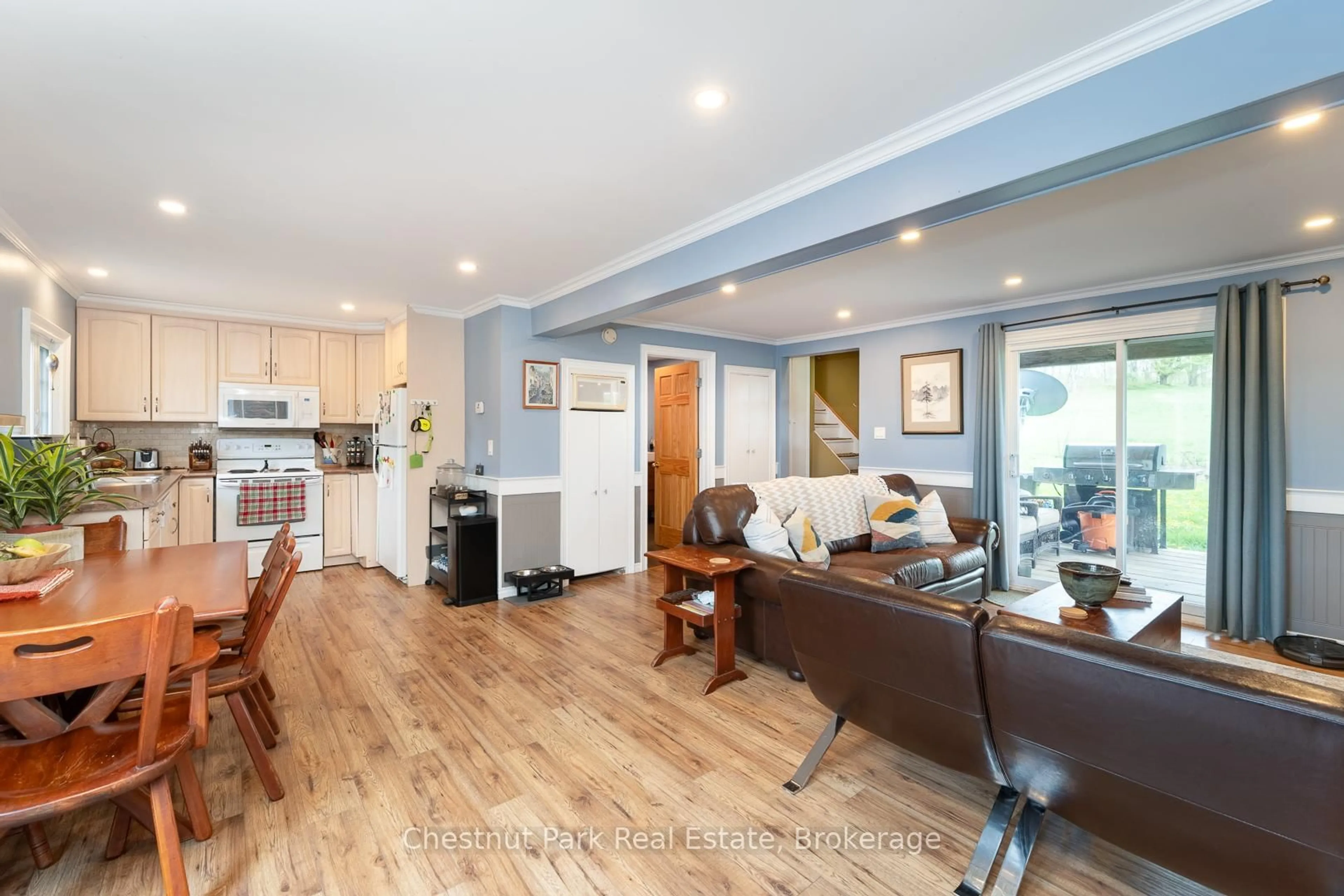 Open concept kitchen, wood/laminate floor for 2015 141 Highway, Muskoka Lakes Ontario P0B 1M0