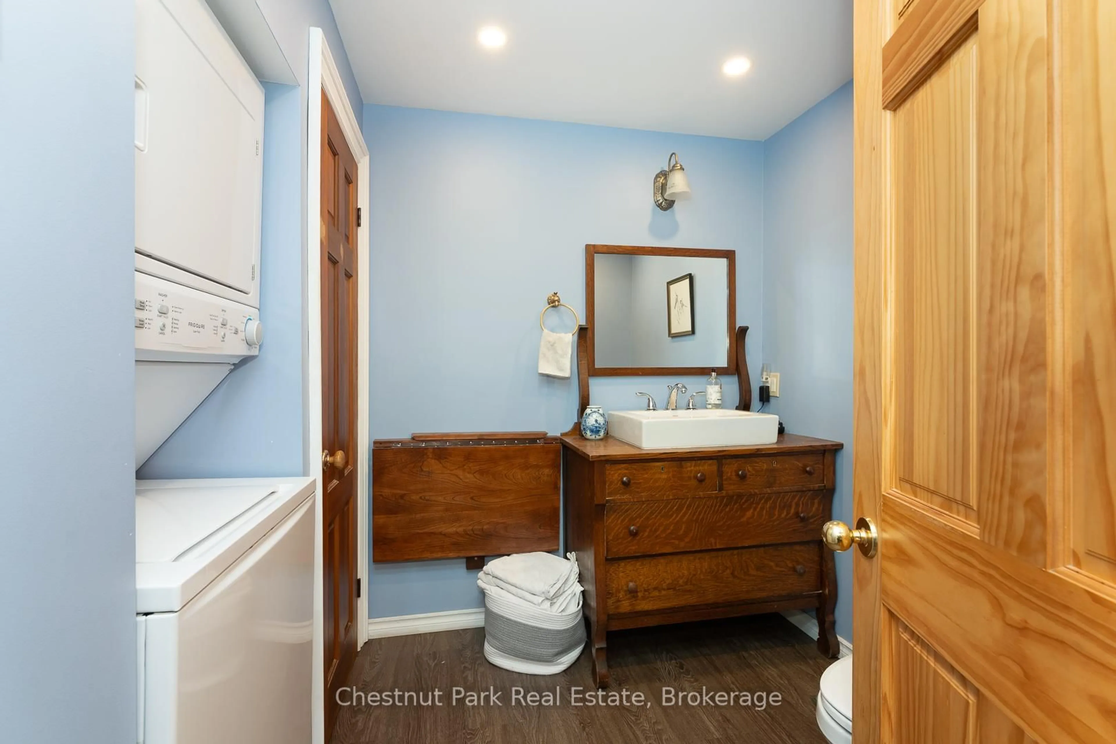 Standard bathroom, ceramic/tile floor for 2015 141 Highway, Muskoka Lakes Ontario P0B 1M0