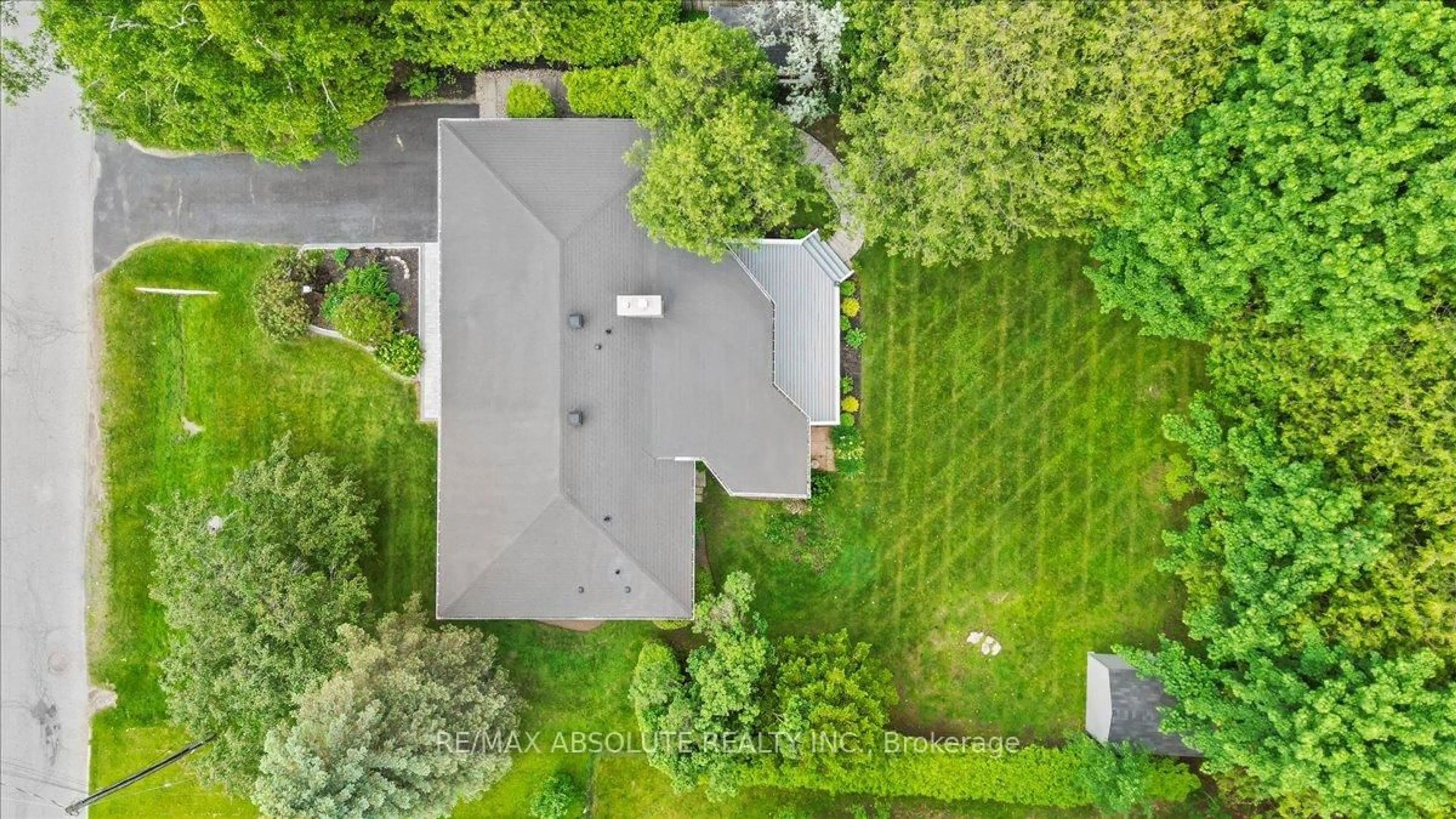 A pic from outside/outdoor area/front of a property/back of a property/a pic from drone, street for 36 Beverly St, Ottawa Ontario K2S 0S2