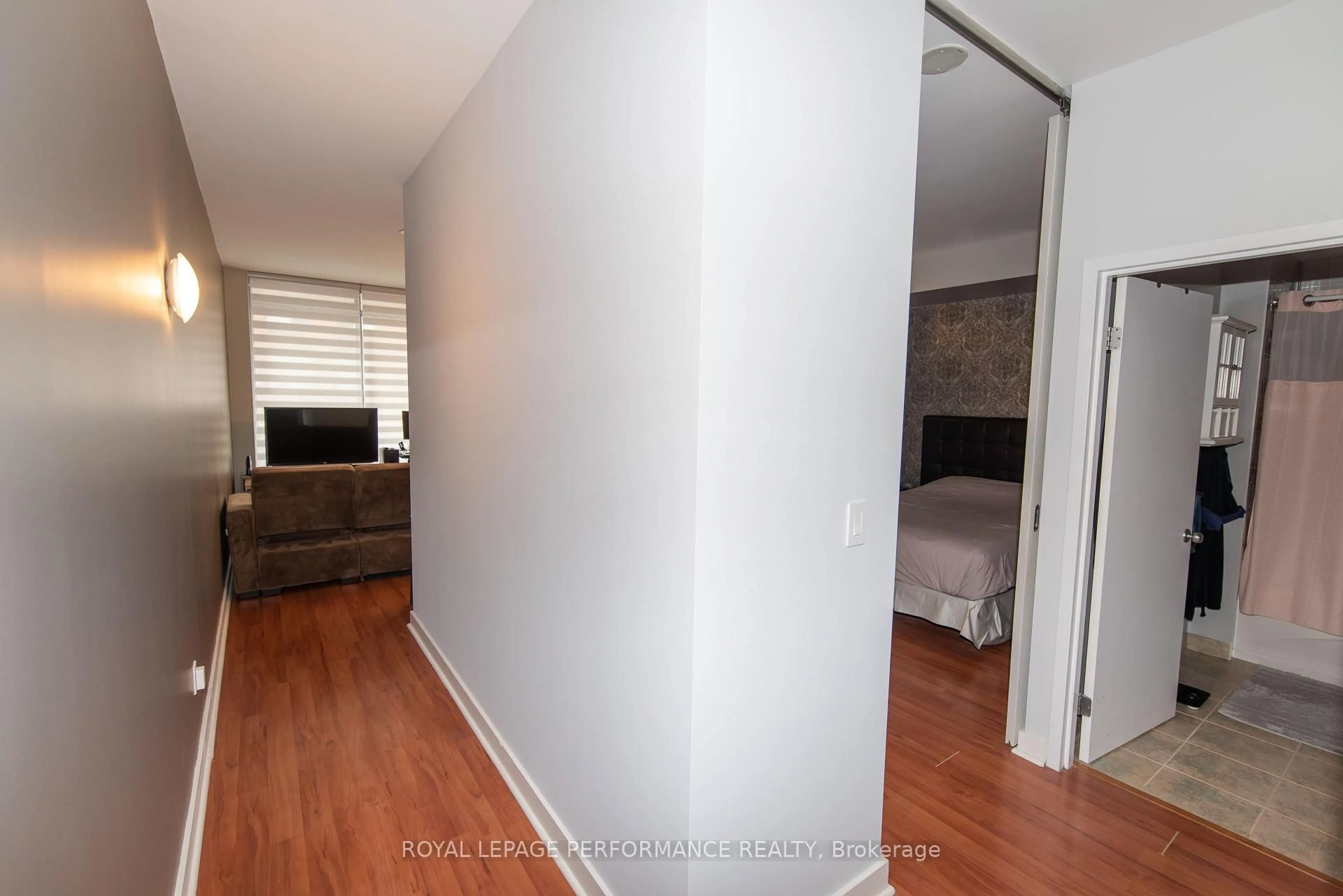 A pic of a room for 383 Cumberland St #401, Ottawa Ontario K1N 1J7