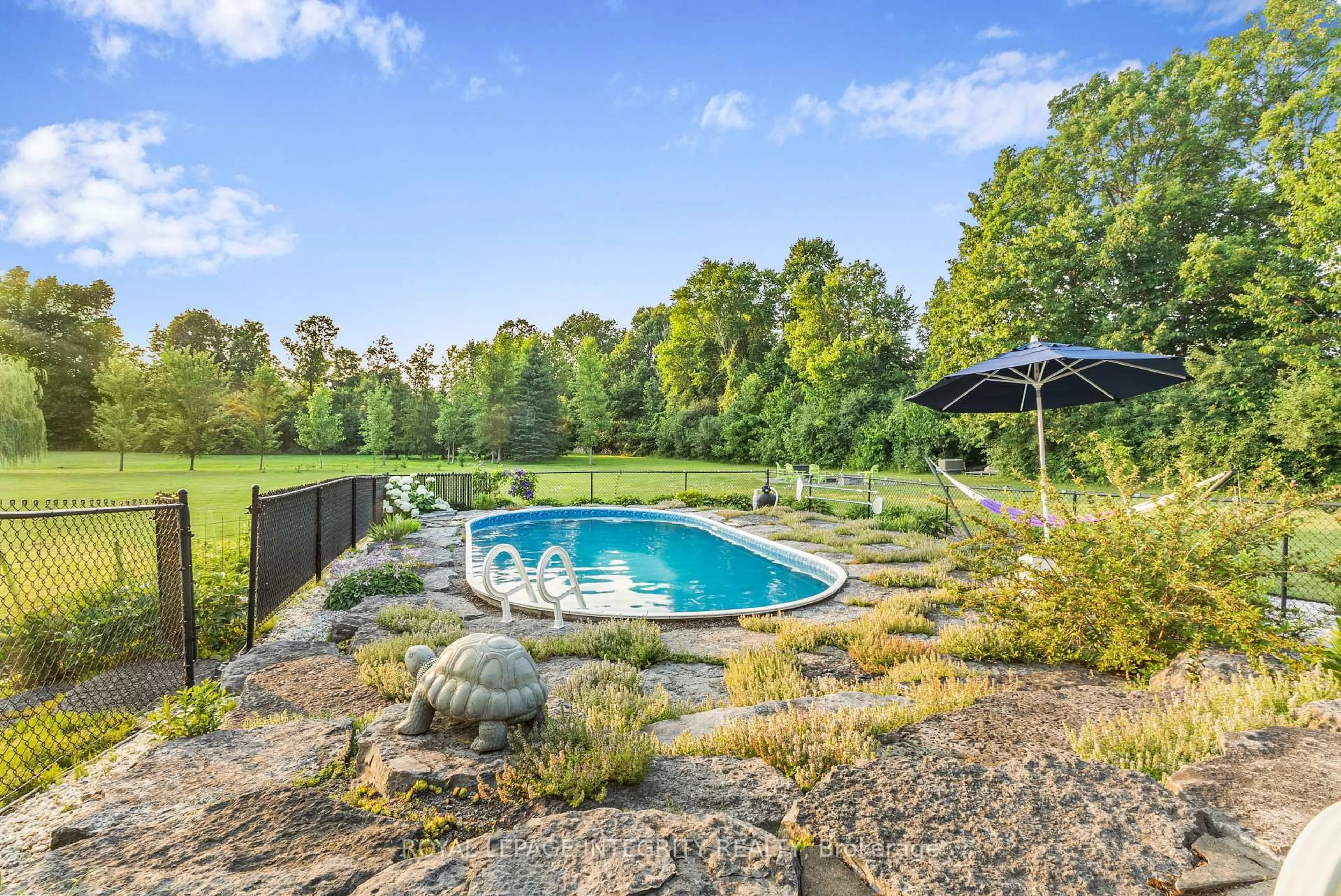 Pool for 150 Ashton Creek Cres, Ashton Ontario K0A 1B0