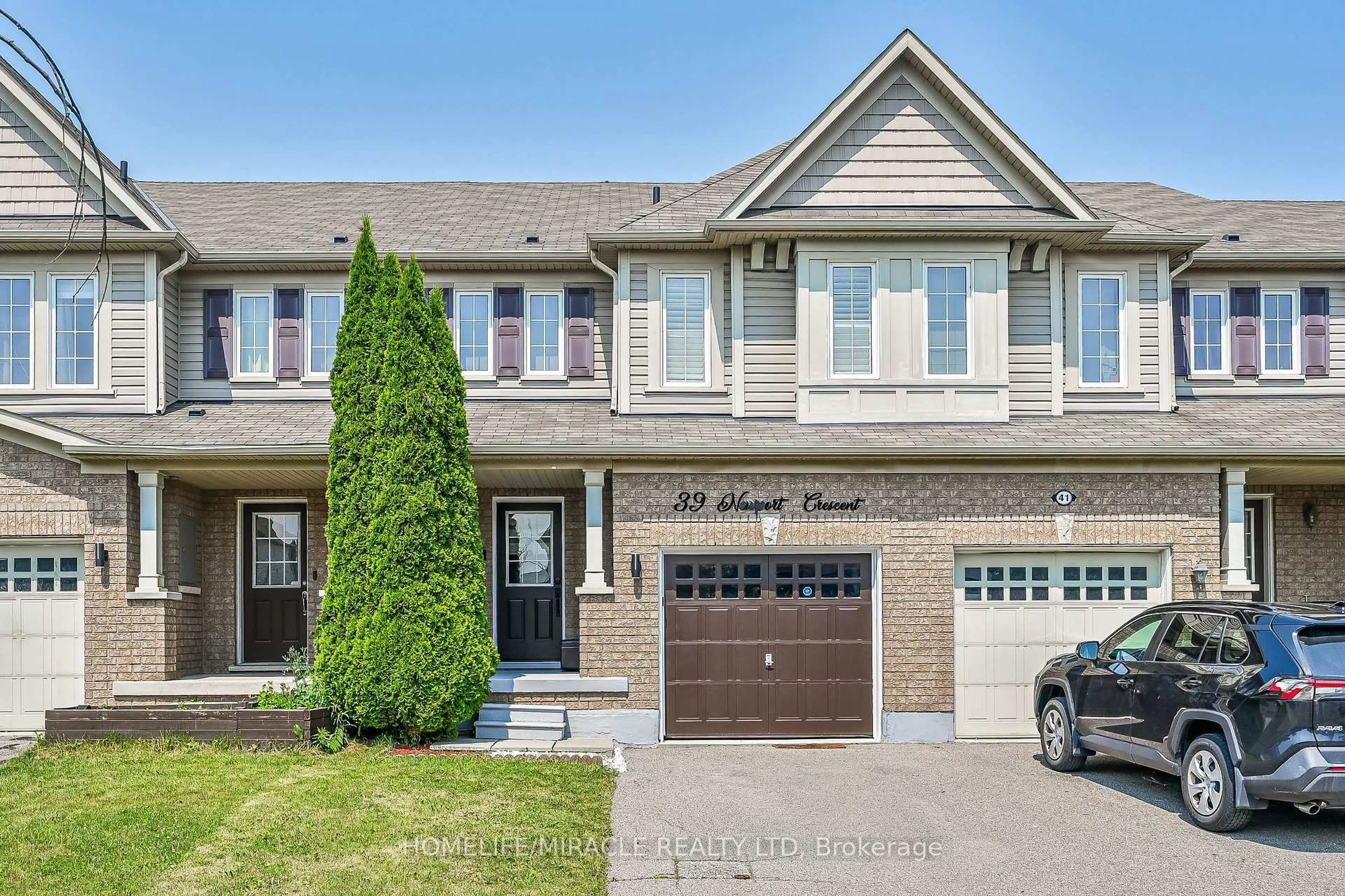 Home with brick exterior material, street for 39 Newport Cres, Hamilton Ontario L9A 0B2