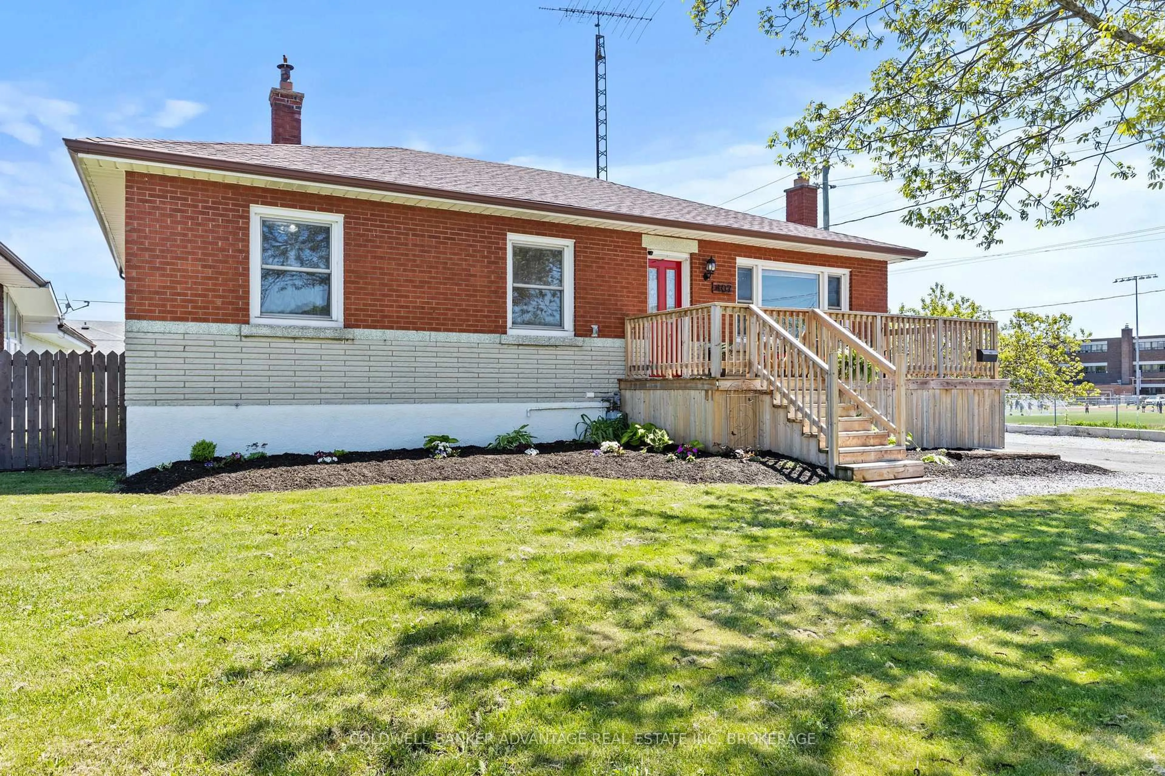 Home with brick exterior material, street for 407 Steele St, Port Colborne Ontario L3K 4Y1