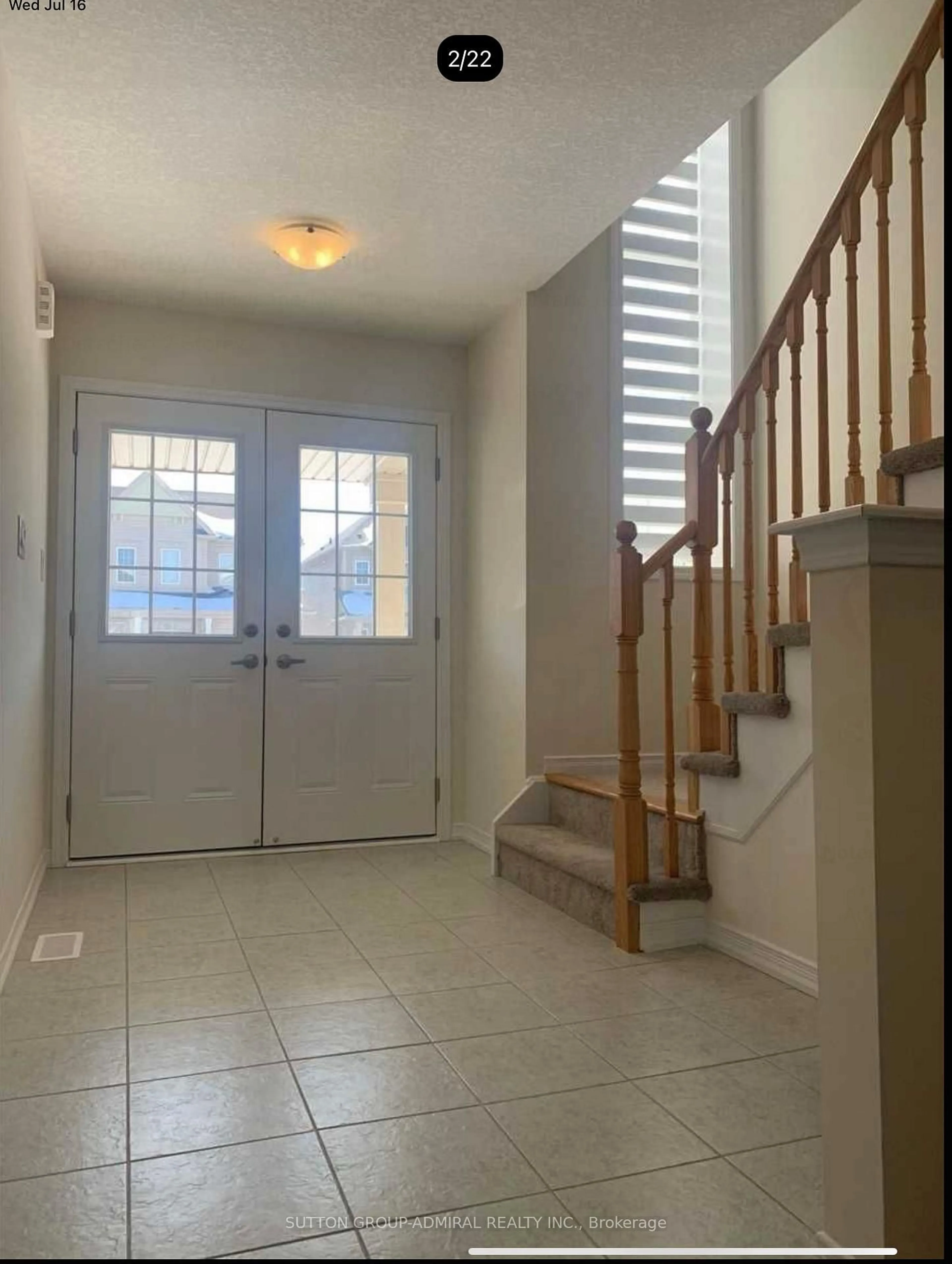Indoor entryway for 10 Beatty Ave, Thorold Ontario L3C 0H4