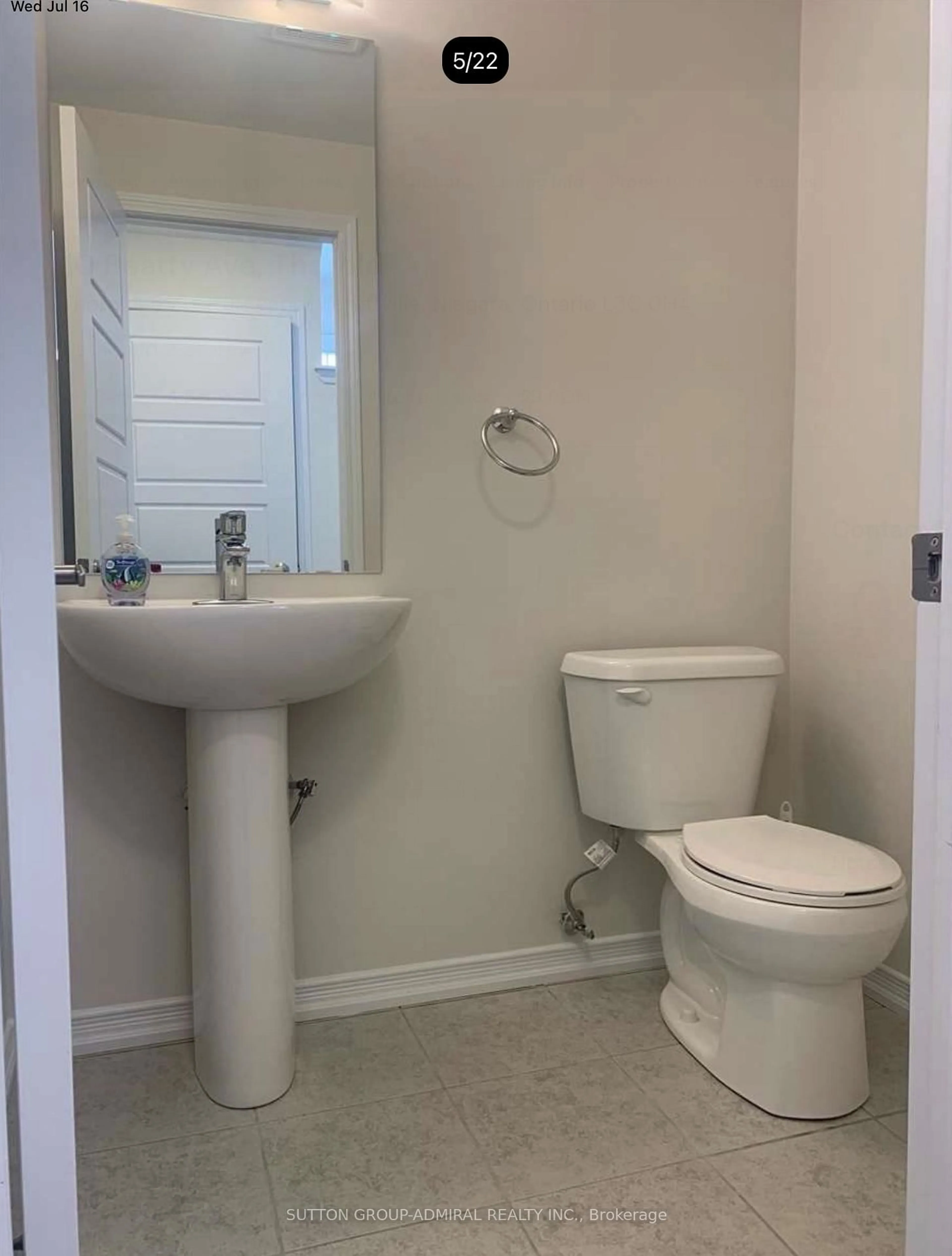 Standard bathroom, unknown for 10 Beatty Ave, Thorold Ontario L3C 0H4