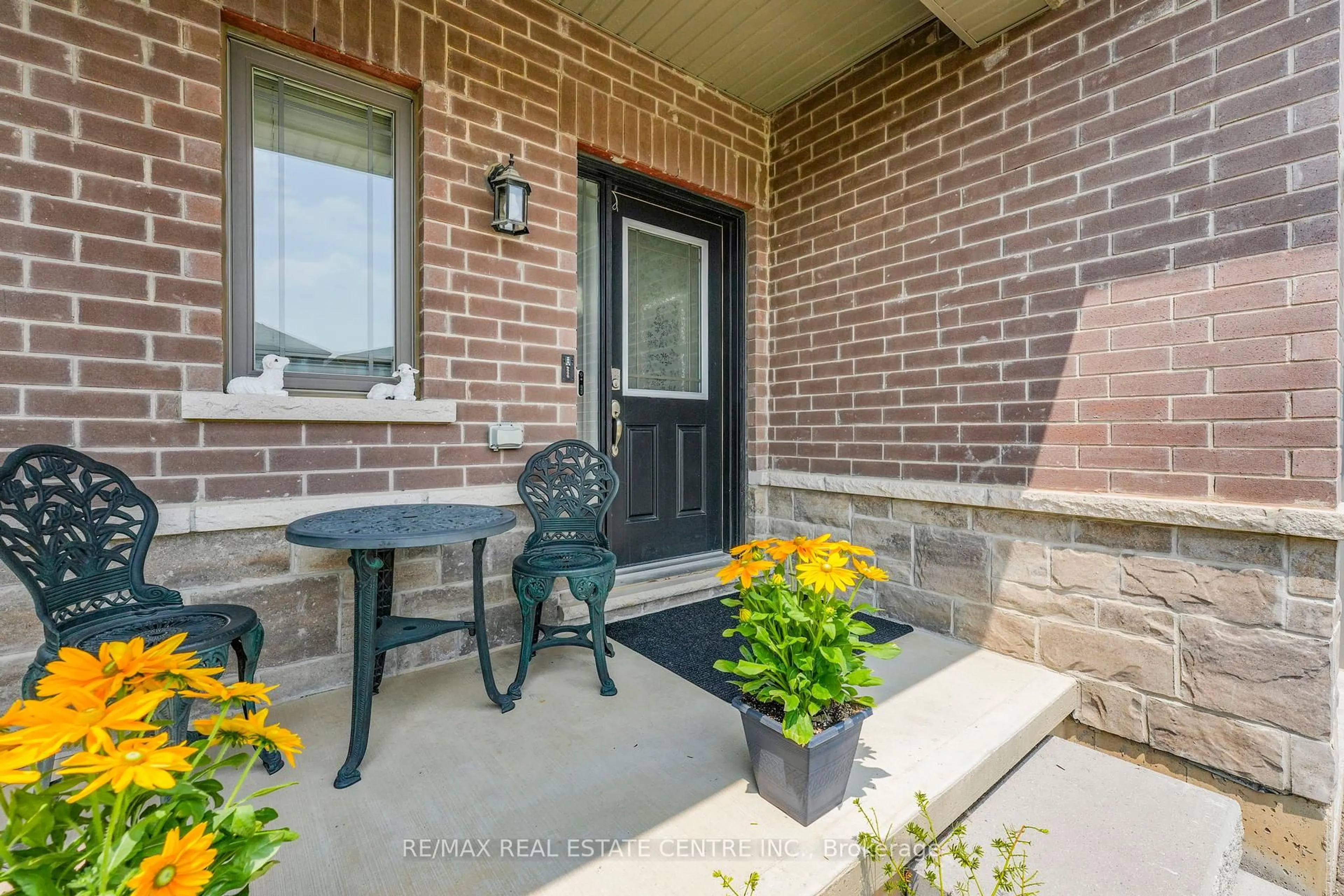 Unknown for 30 Ladd Ave, Brantford Ontario L6M 3V7