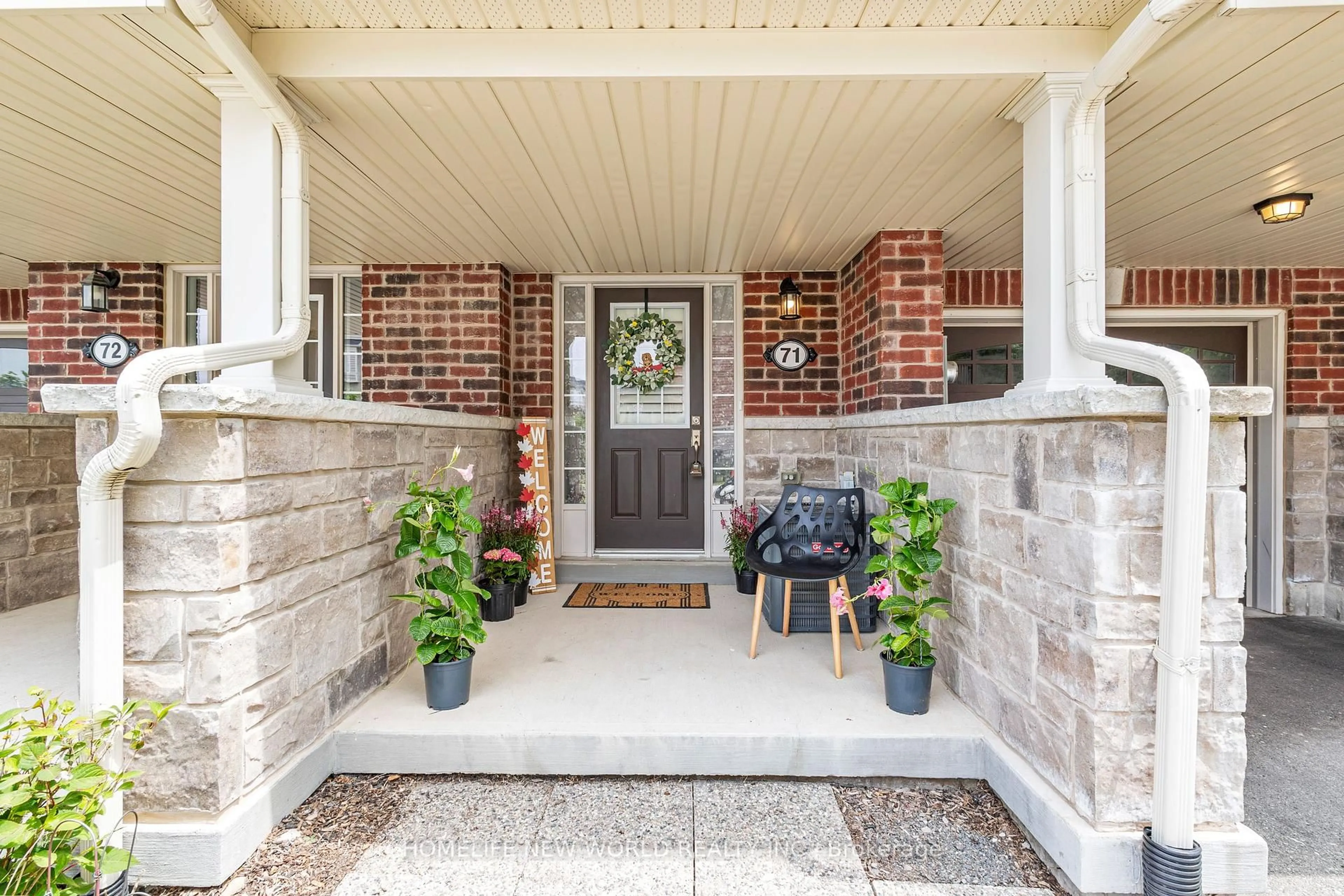 Indoor entryway for 88 Decorso Dr #71, Guelph Ontario N1L 0A9