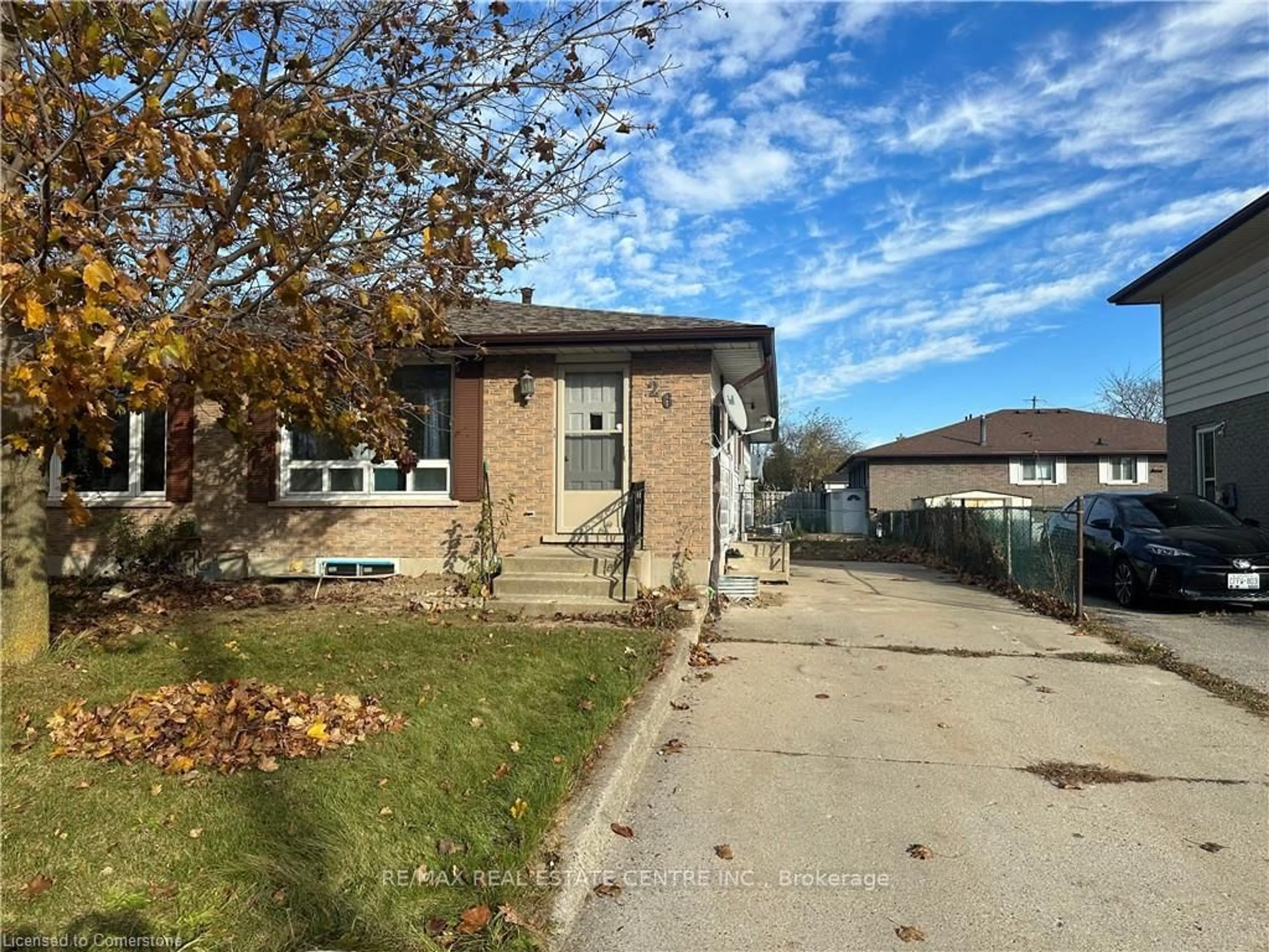 A pic from outside/outdoor area/front of a property/back of a property/a pic from drone, street for 26 Clarke St, Woodstock Ontario N4S 7M5