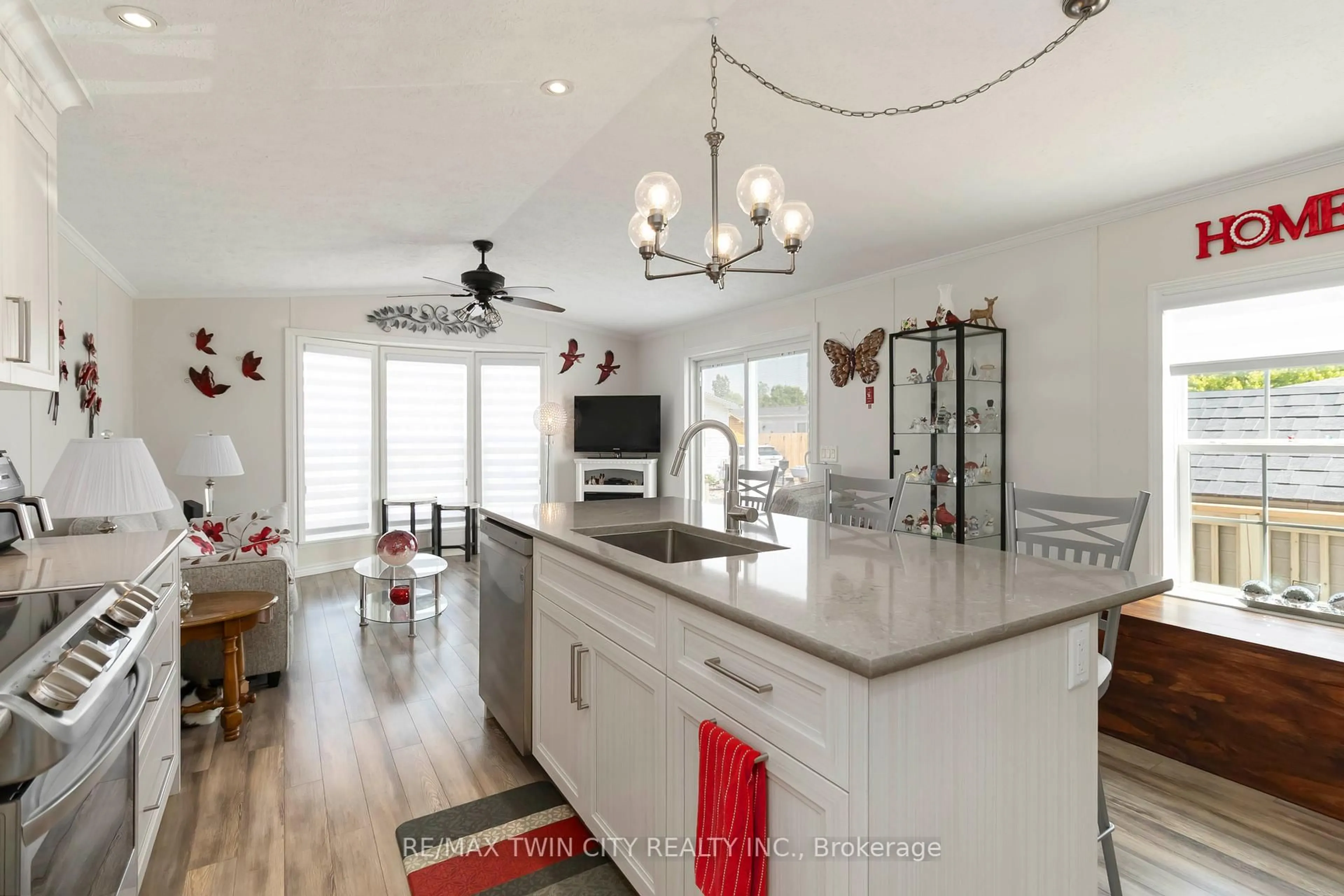 Open concept kitchen, unknown for 27 Elm St, Puslinch Ontario N1H 6H9