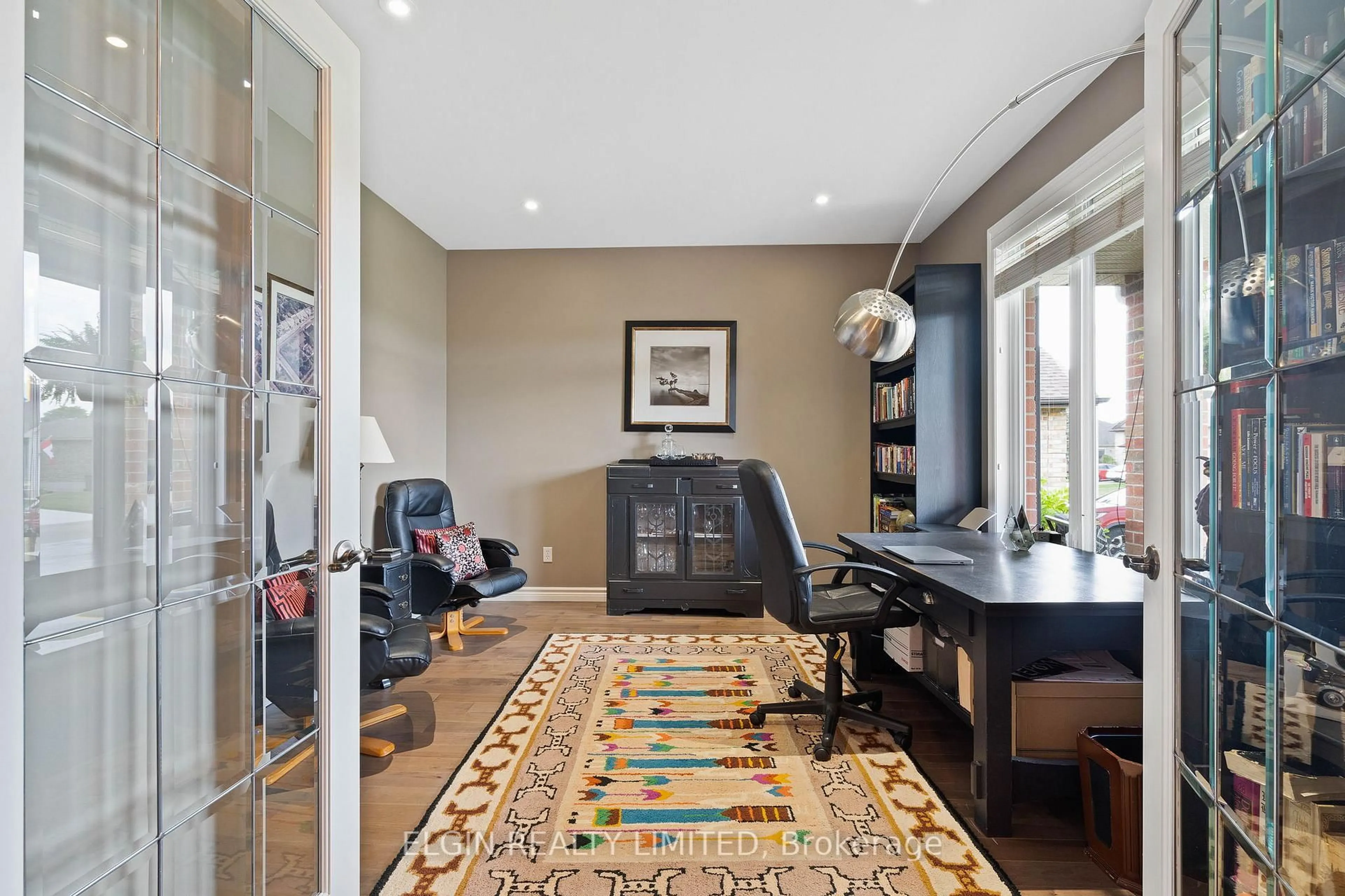 Indoor foyer for 66 Donker Dr, St. Thomas Ontario N5P 4L2