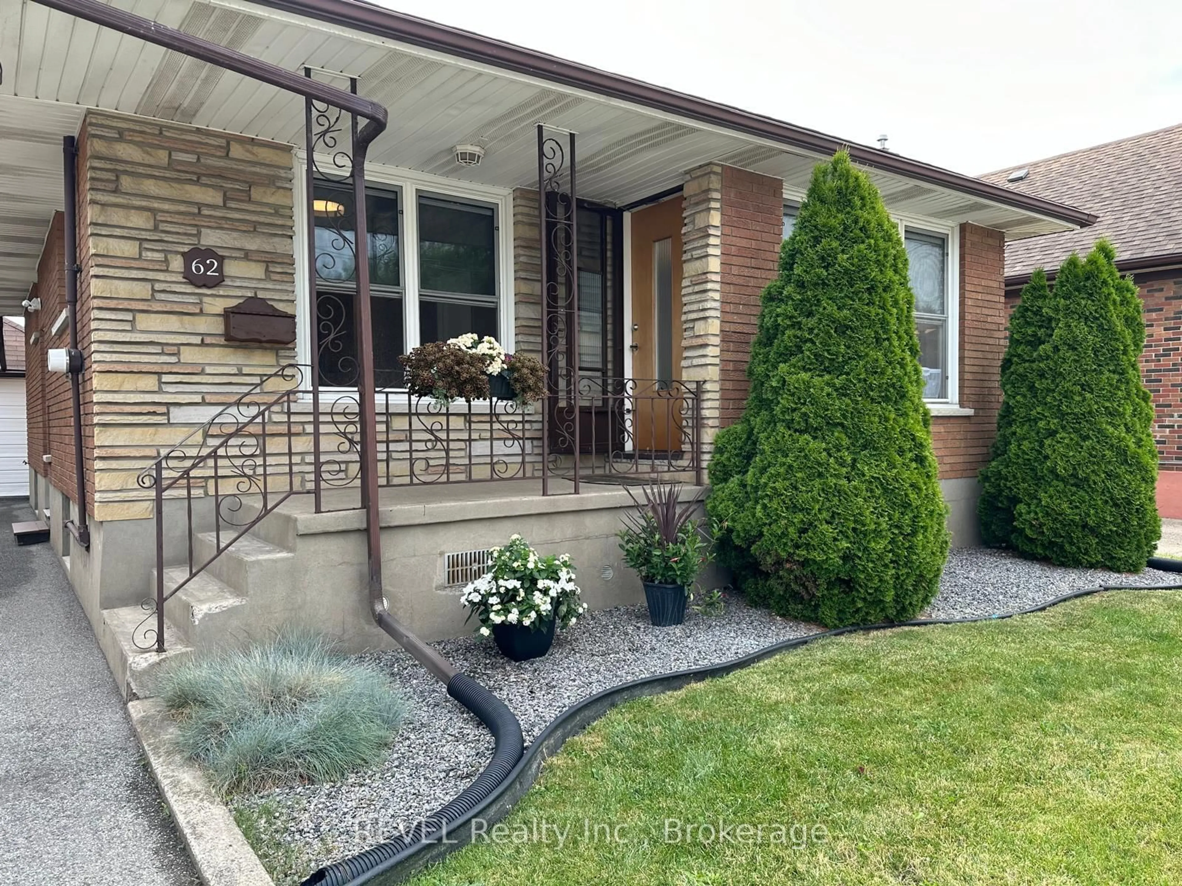 Unknown for 62 St George St, St. Catharines Ontario L2M 5P6