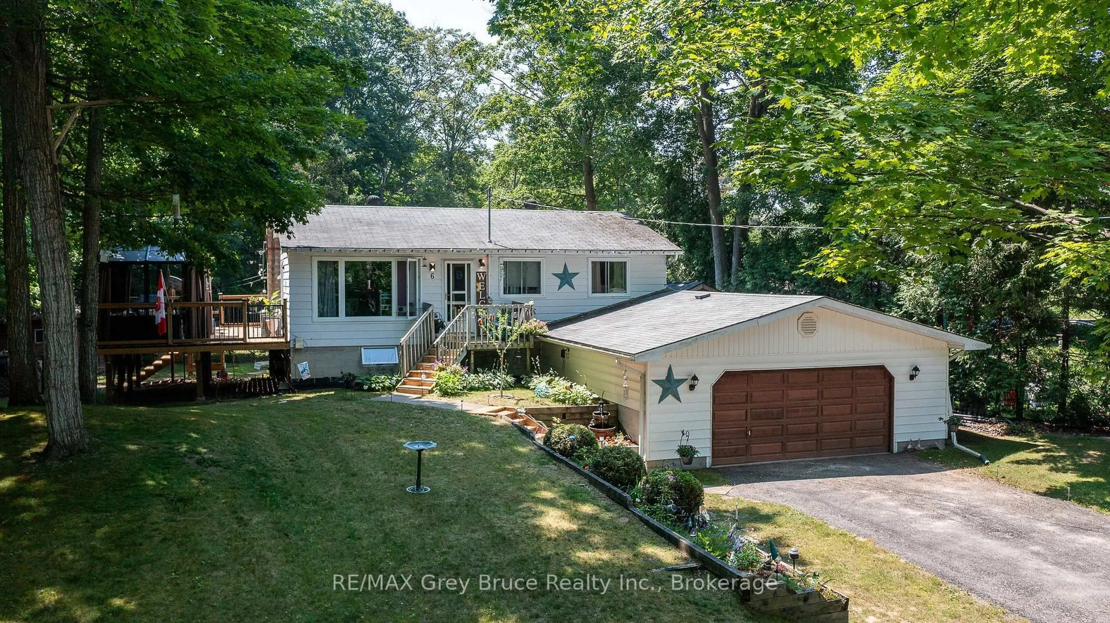 A pic from outside/outdoor area/front of a property/back of a property/a pic from drone, unknown for 6 Jewel Bridge Rd, South Bruce Peninsula Ontario N0H 2G0