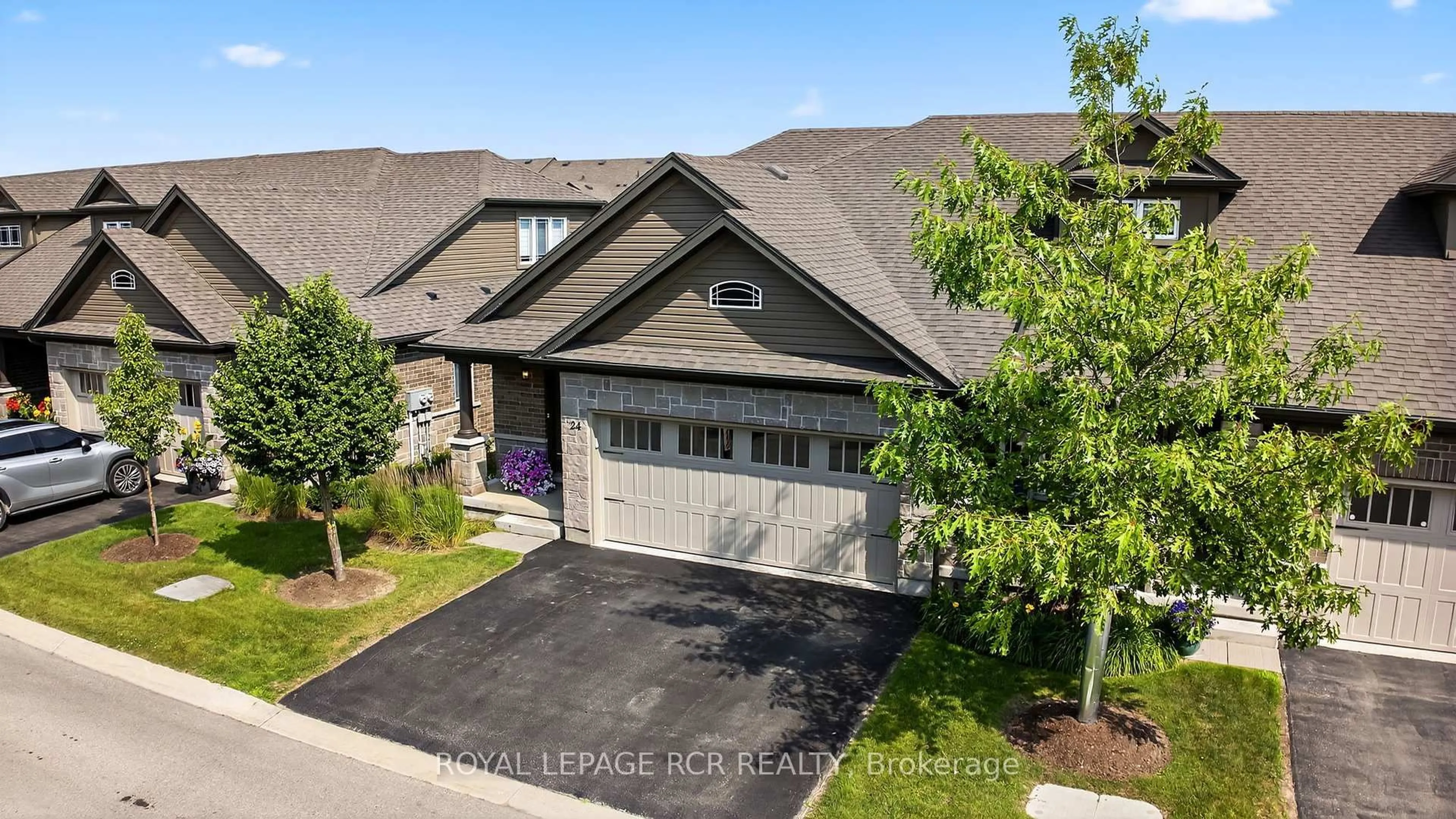 A pic from outside/outdoor area/front of a property/back of a property/a pic from drone, street for 24 WESTMINSTER Cres, Centre Wellington Ontario N1M 1Y8