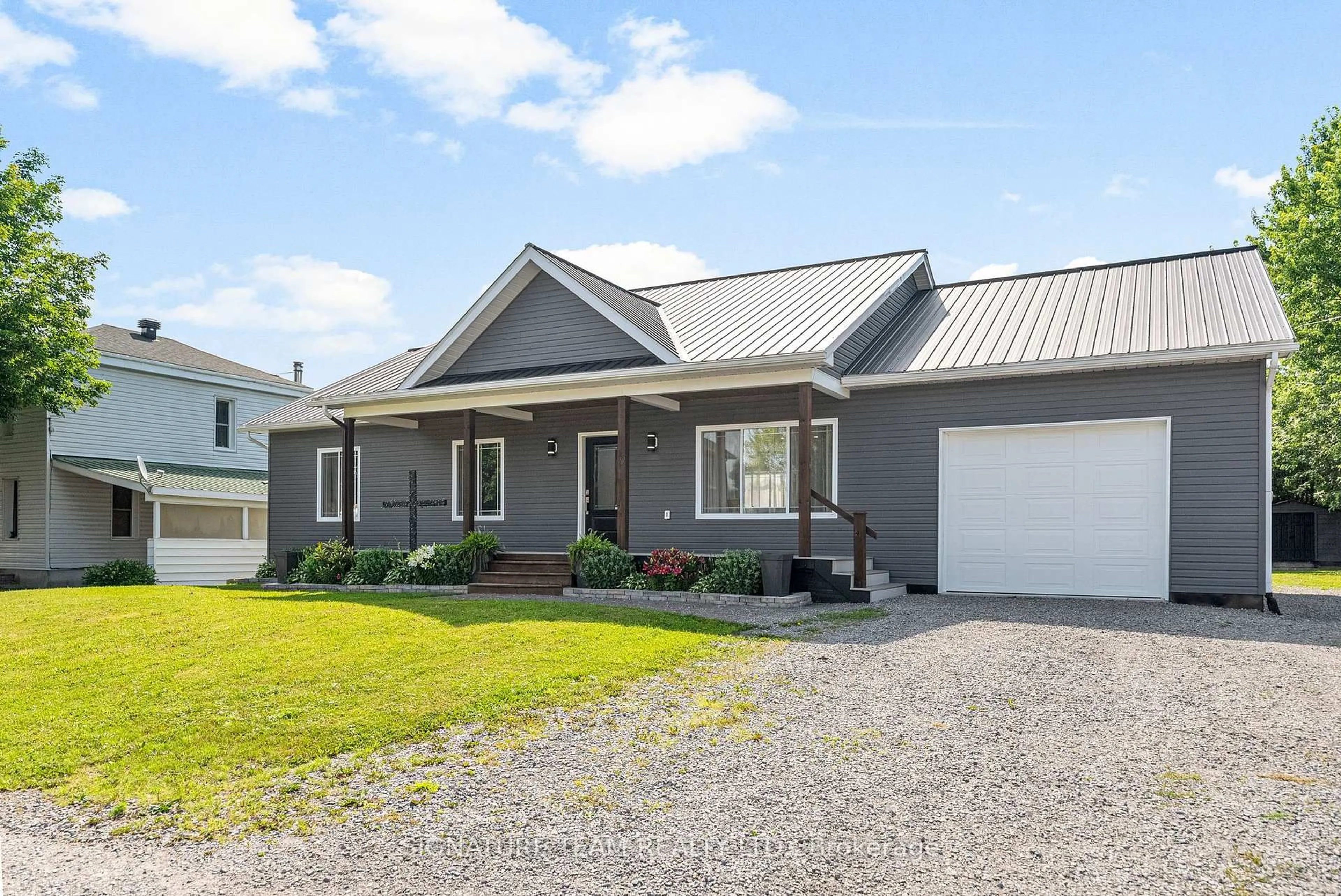 Home with vinyl exterior material, street for 17 Meadow St, Cobden Ontario K0J 1K0