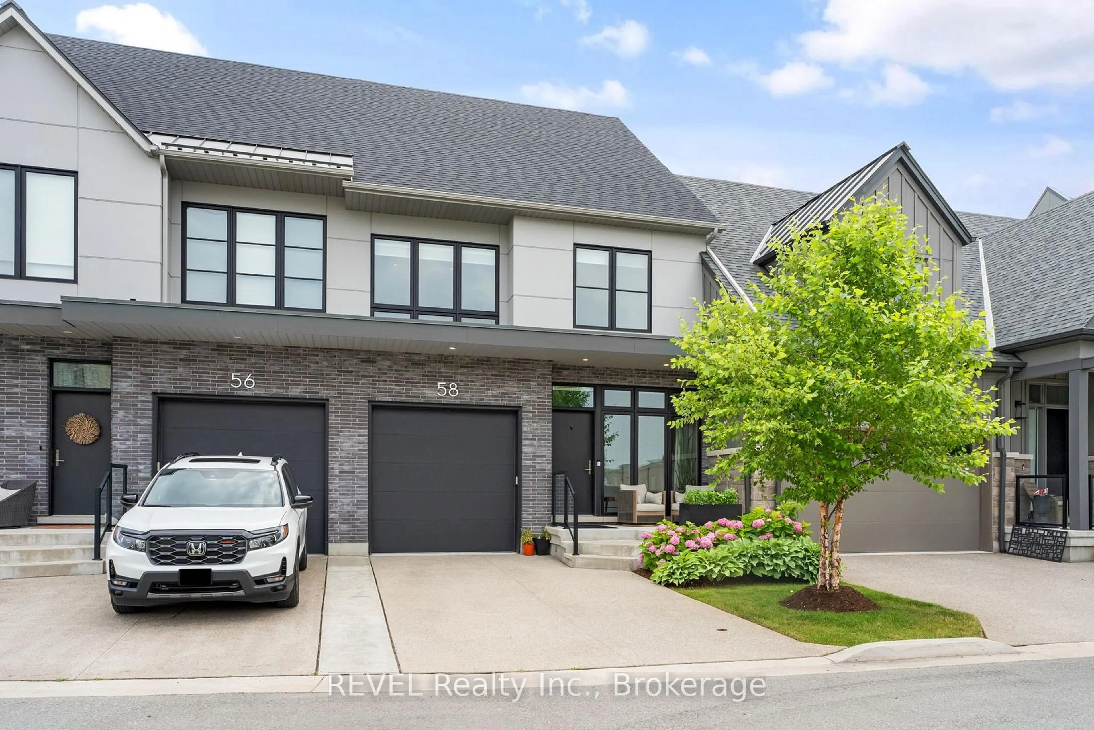 Home with brick exterior material, street for 58 Tulip Tree Common, St. Catharines Ontario L2S 4C8