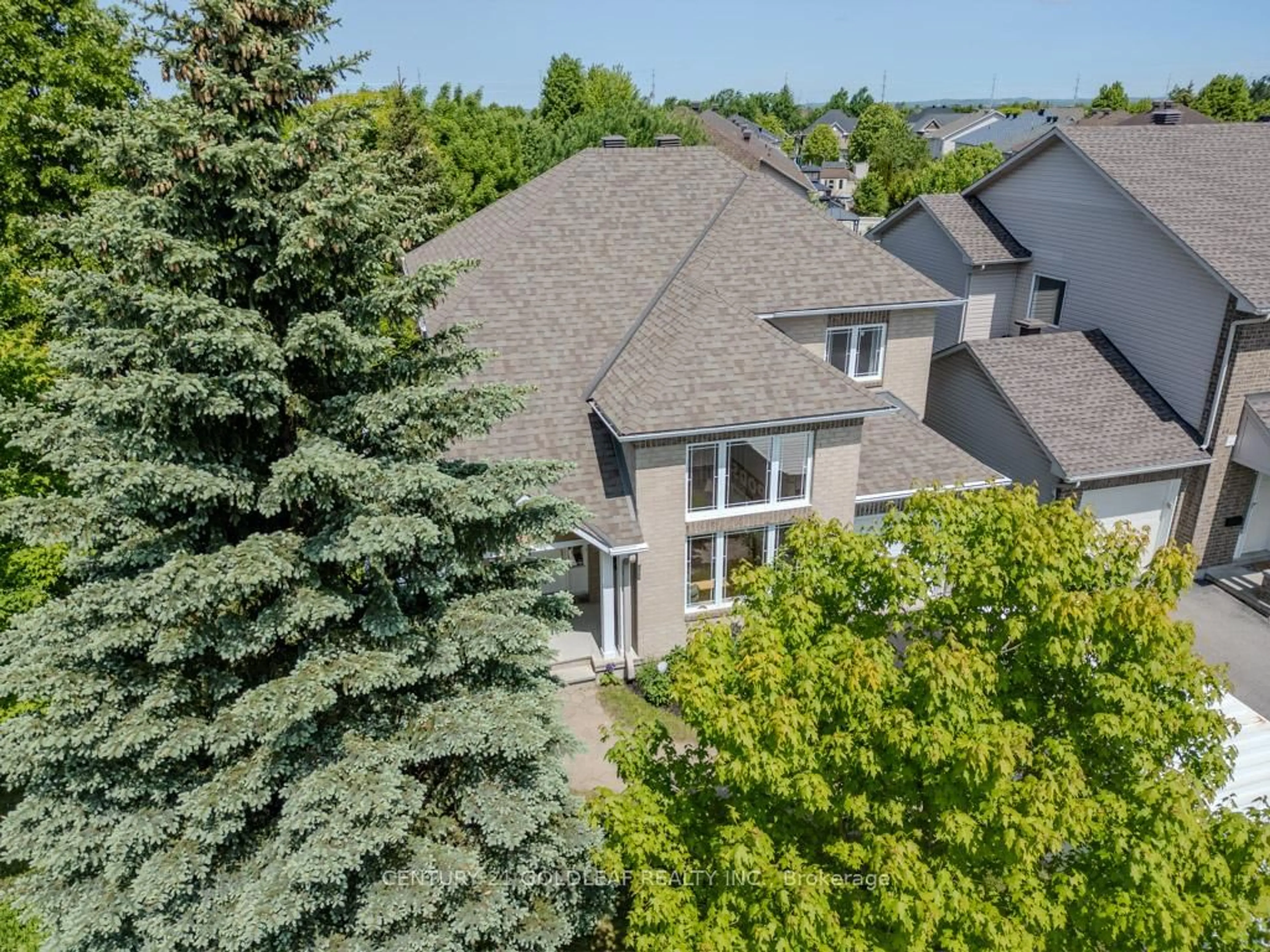 A pic from outside/outdoor area/front of a property/back of a property/a pic from drone, unknown for 681 Aquaview Dr, Orleans Ontario K4A 4W5
