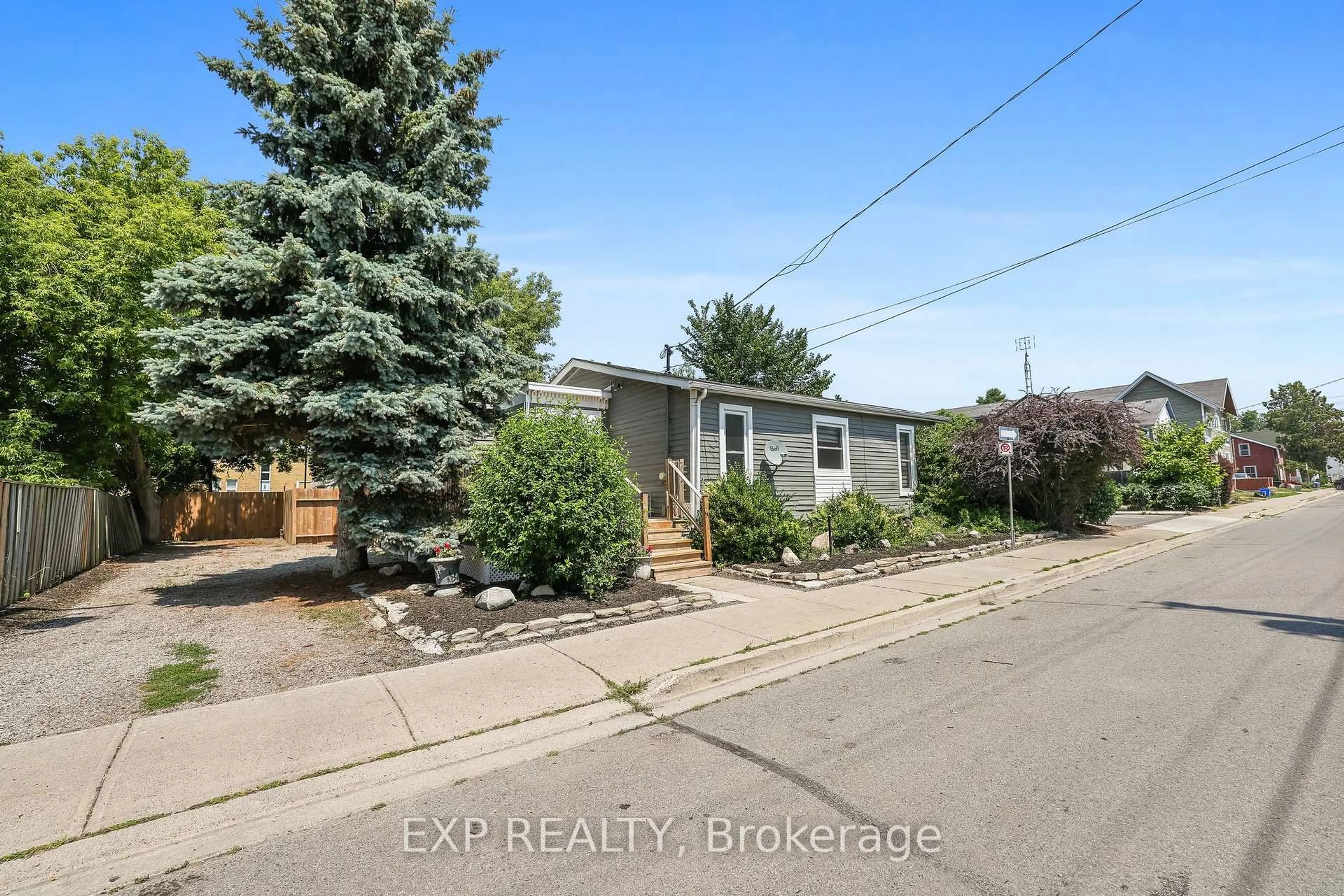 A pic from outside/outdoor area/front of a property/back of a property/a pic from drone, street for 16 Swayne St, Cobourg Ontario K9A 1K5